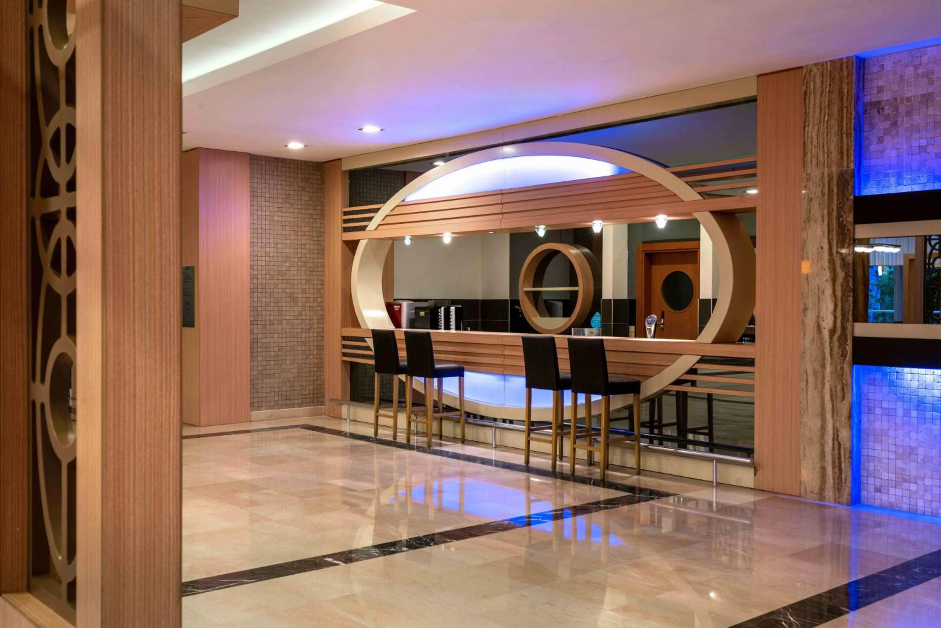 Lounge or bar in Telatiye Resort Hotel