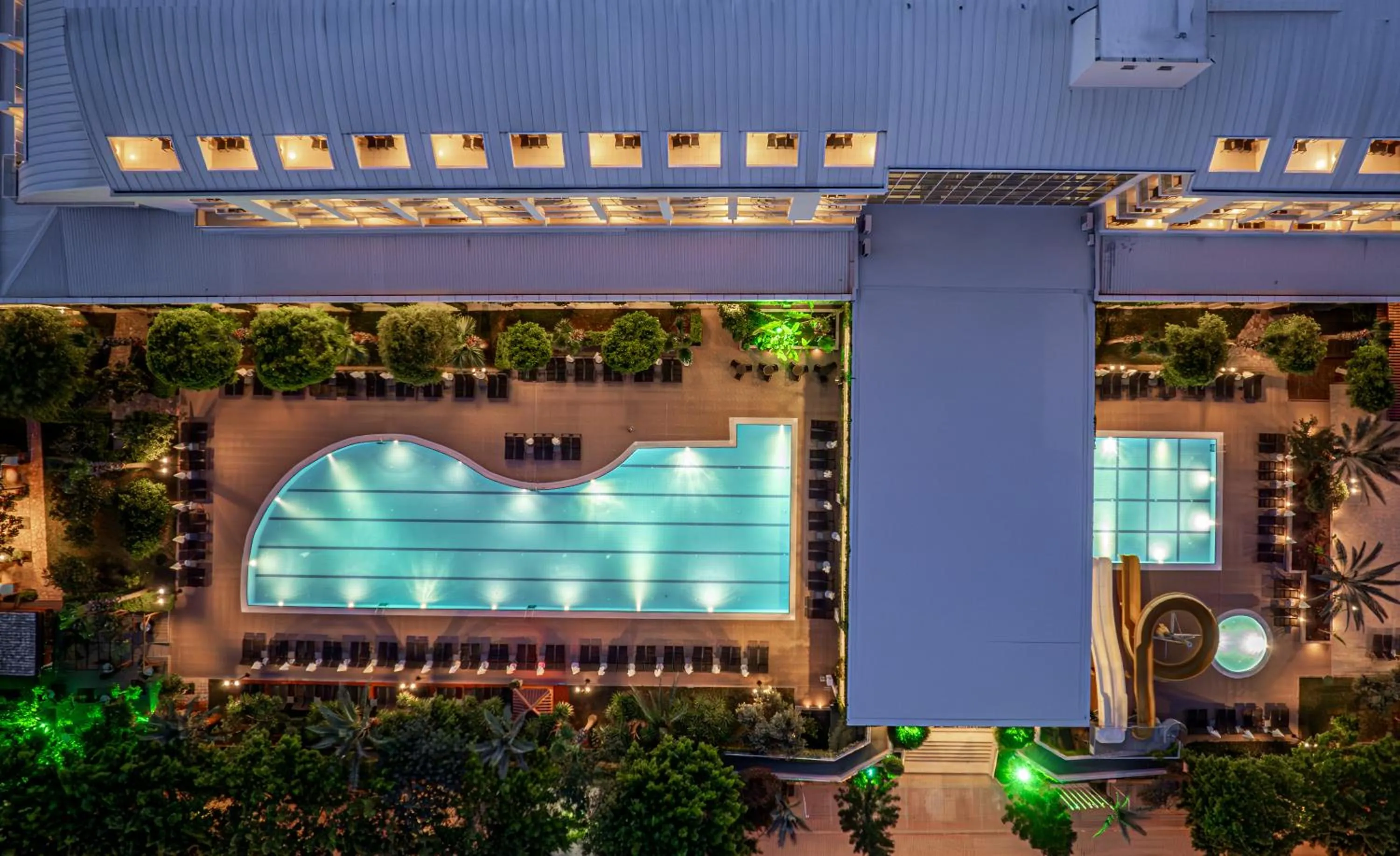 Swimming pool in Telatiye Resort Hotel