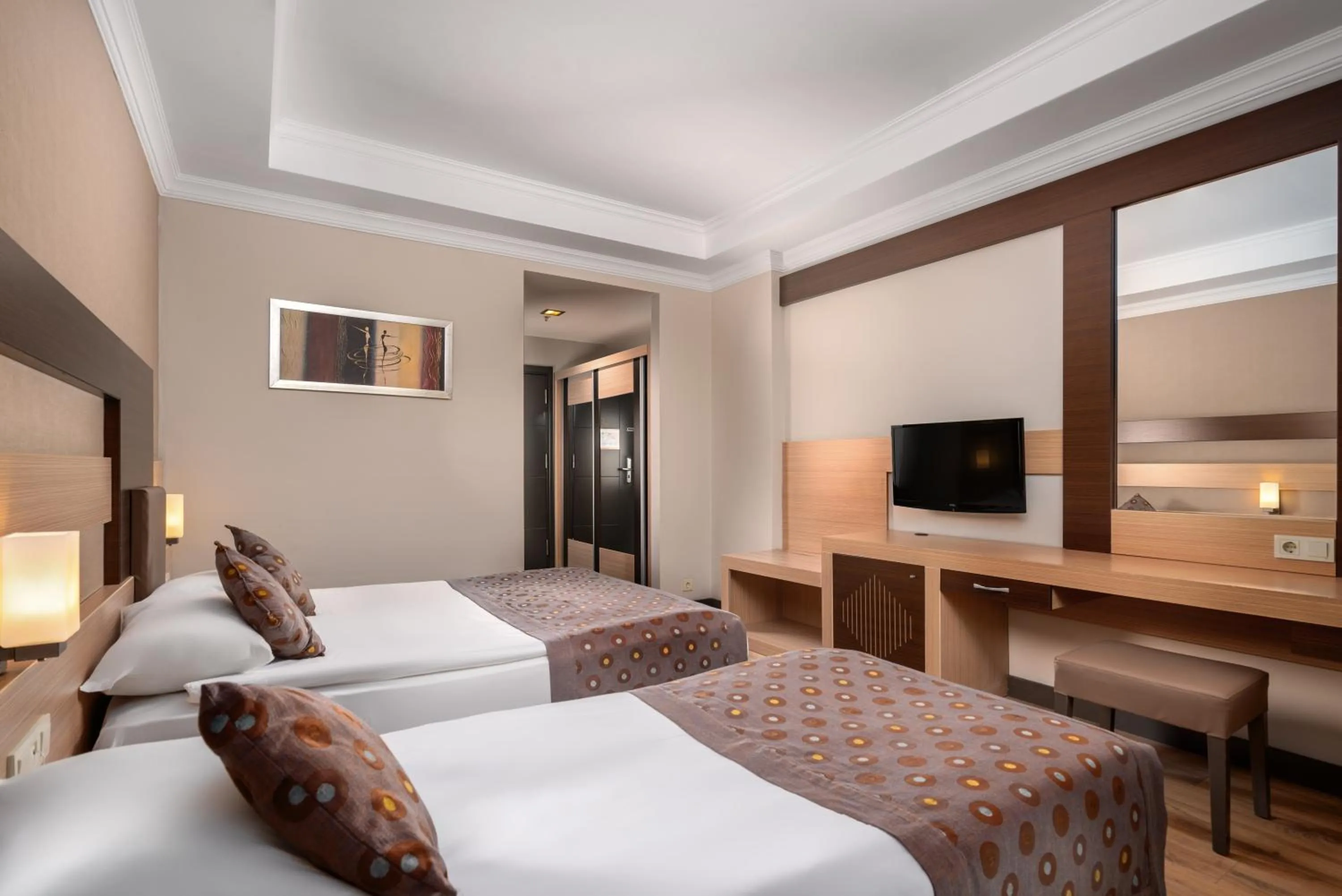 Photo of the whole room, Bed in Telatiye Resort Hotel