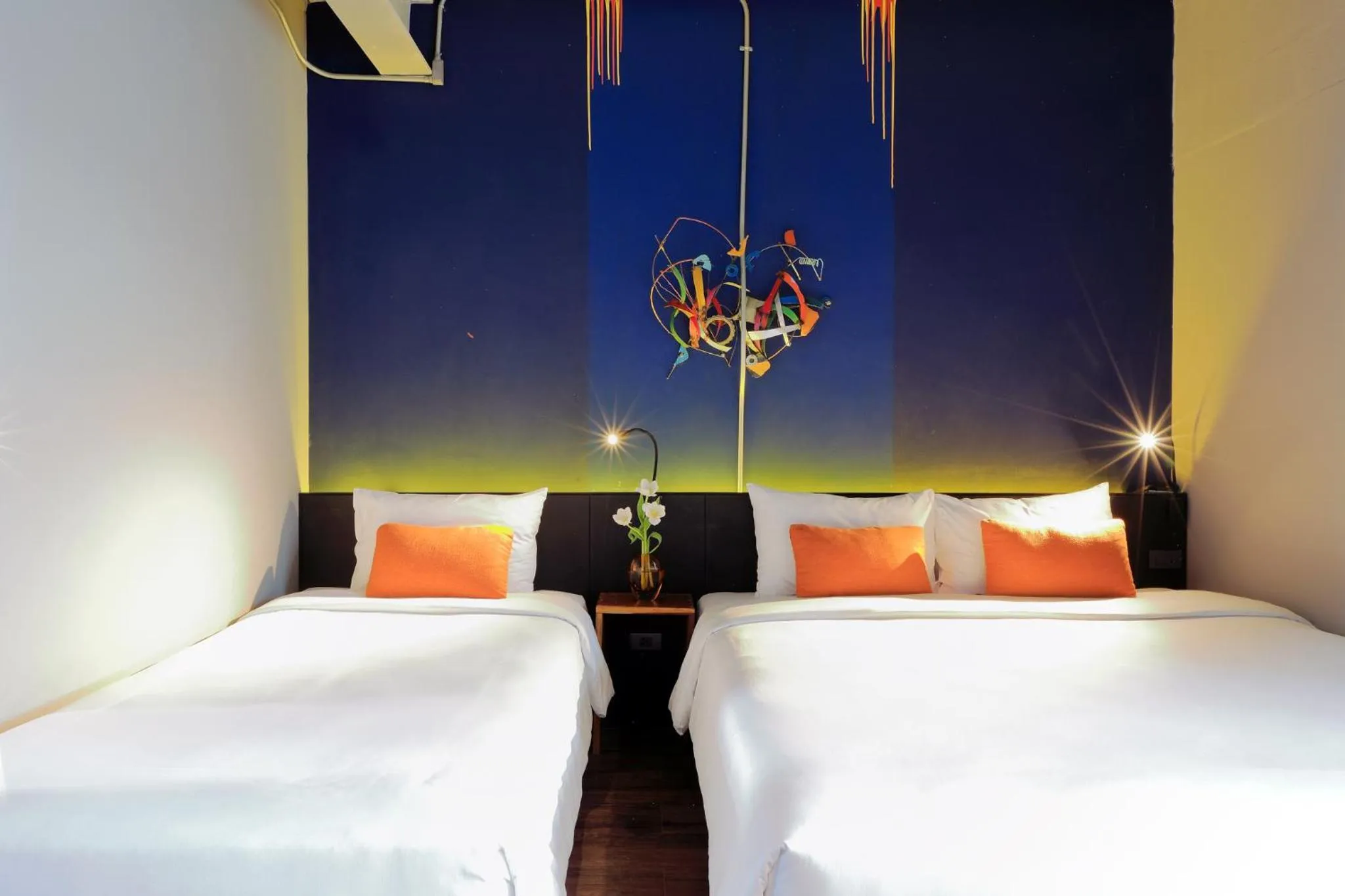 Bed in MeStyle Garage Hotel