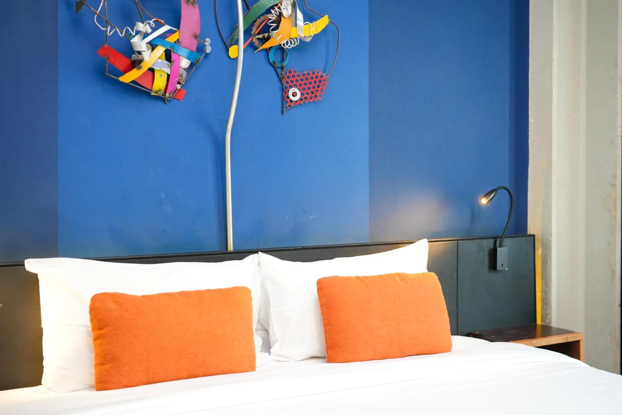 Bed in MeStyle Garage Hotel