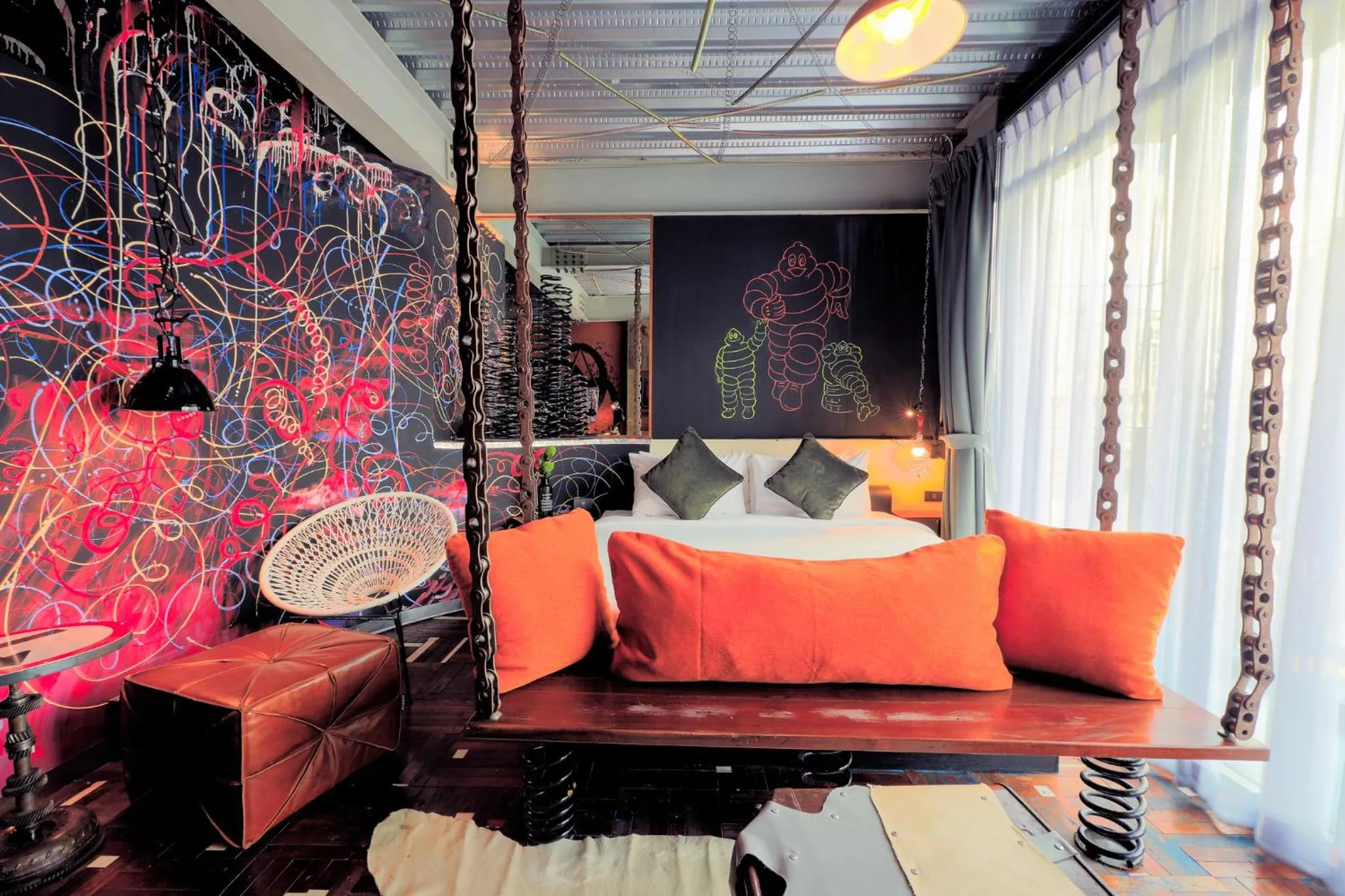 Bed in MeStyle Garage Hotel