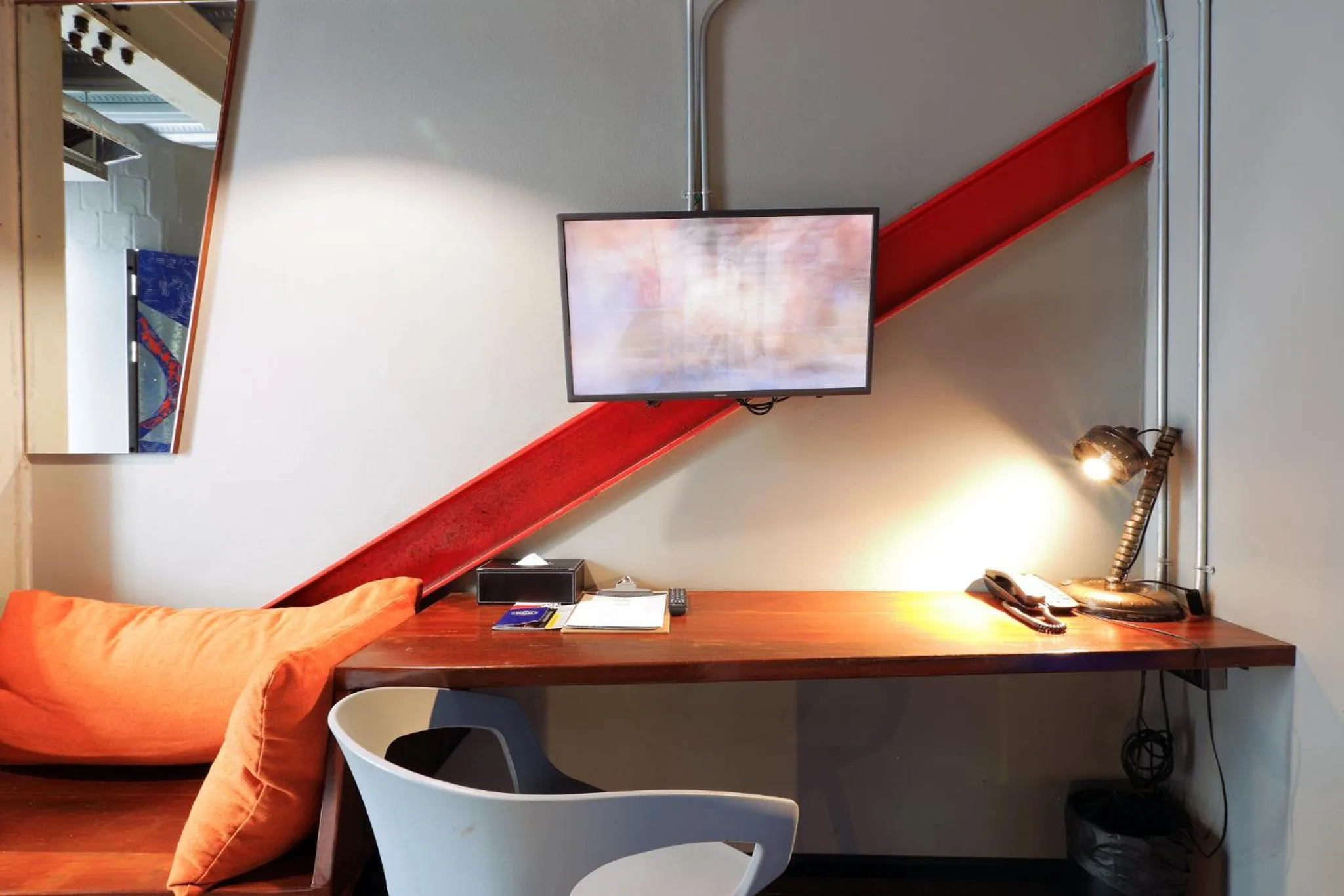 Seating area in MeStyle Garage Hotel