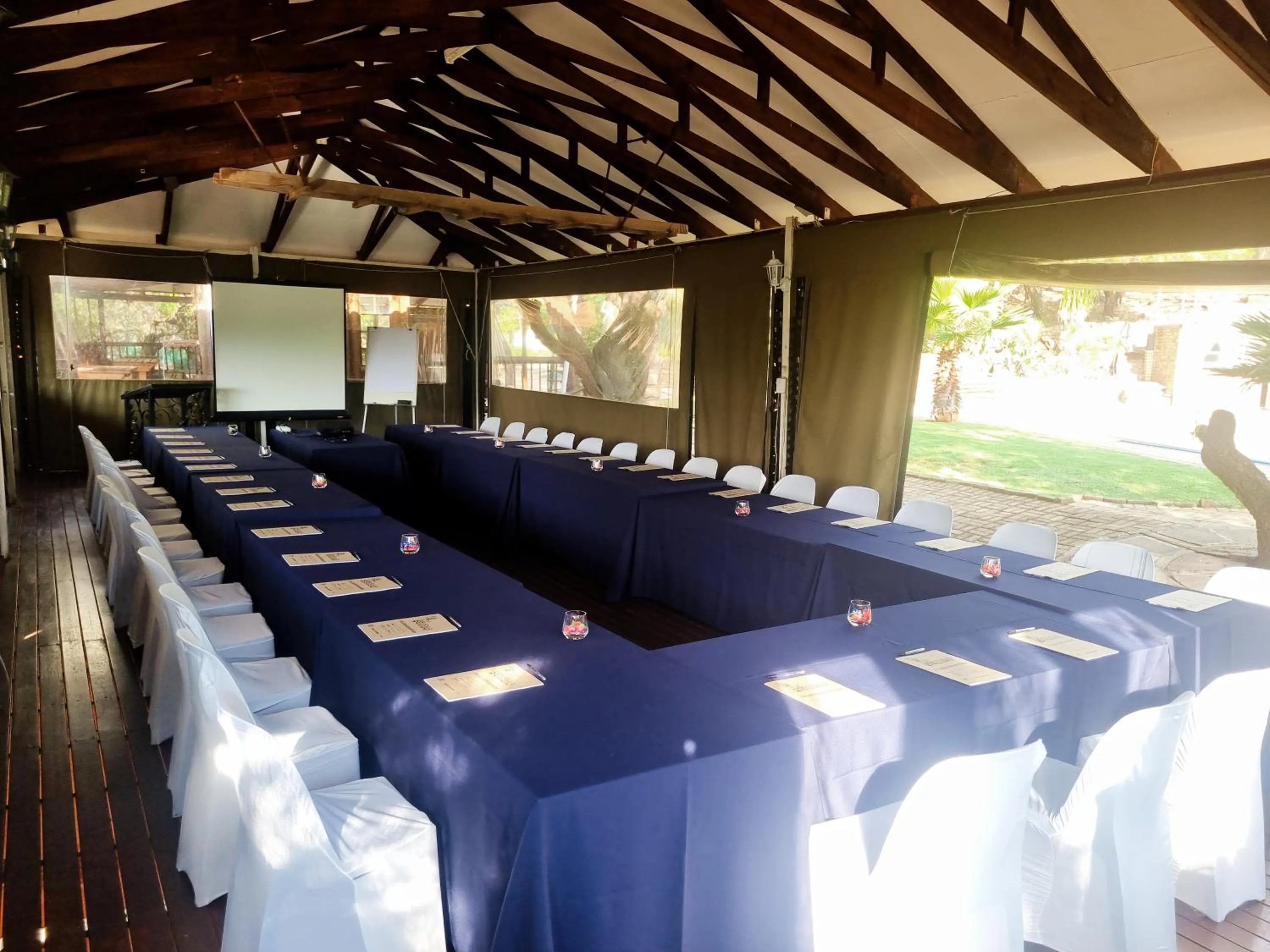 Meeting/conference room in N4 Guest Lodge