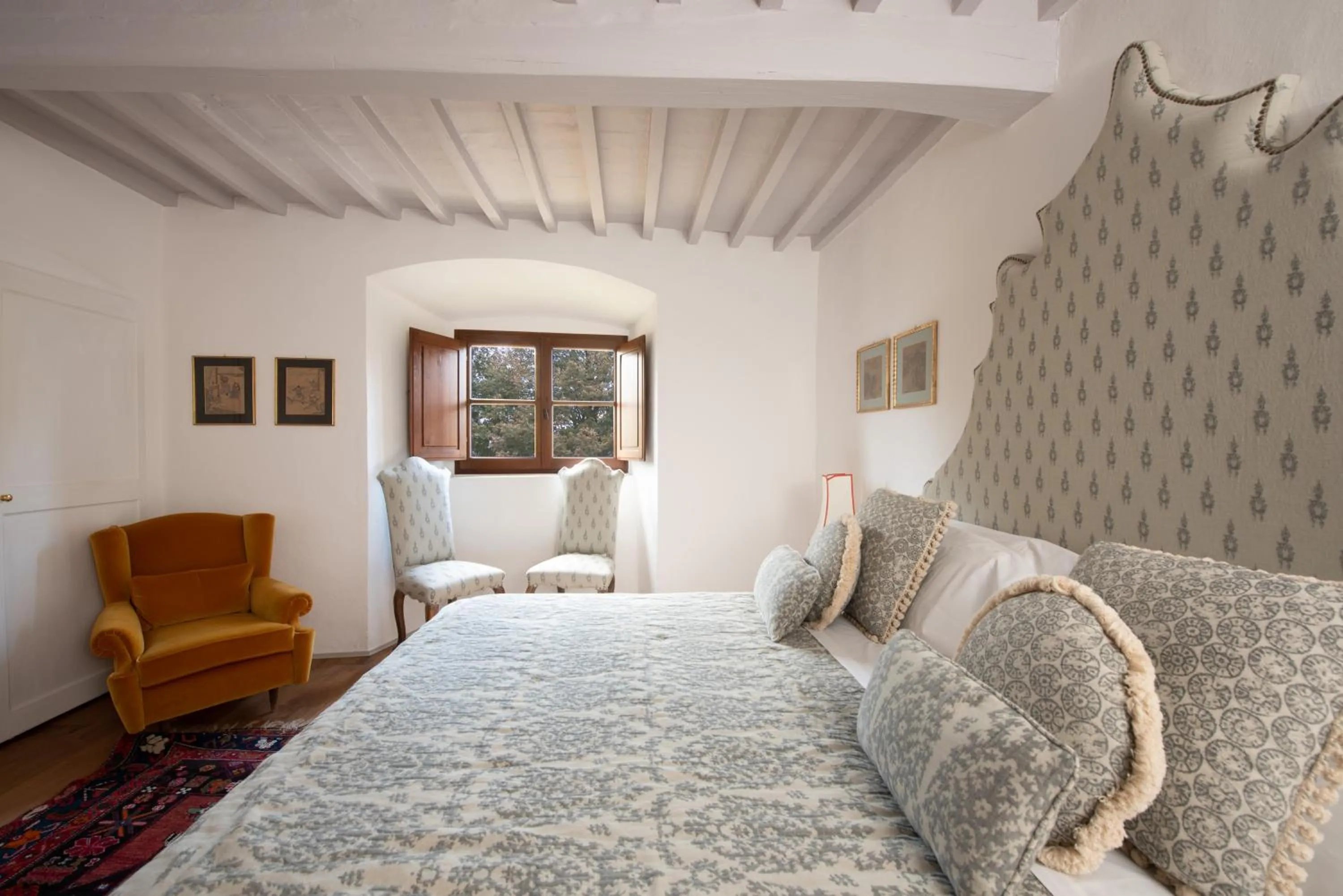 Bed in Castello Di Meleto