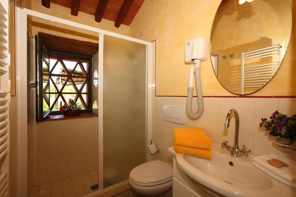 Bathroom in Castello Di Meleto