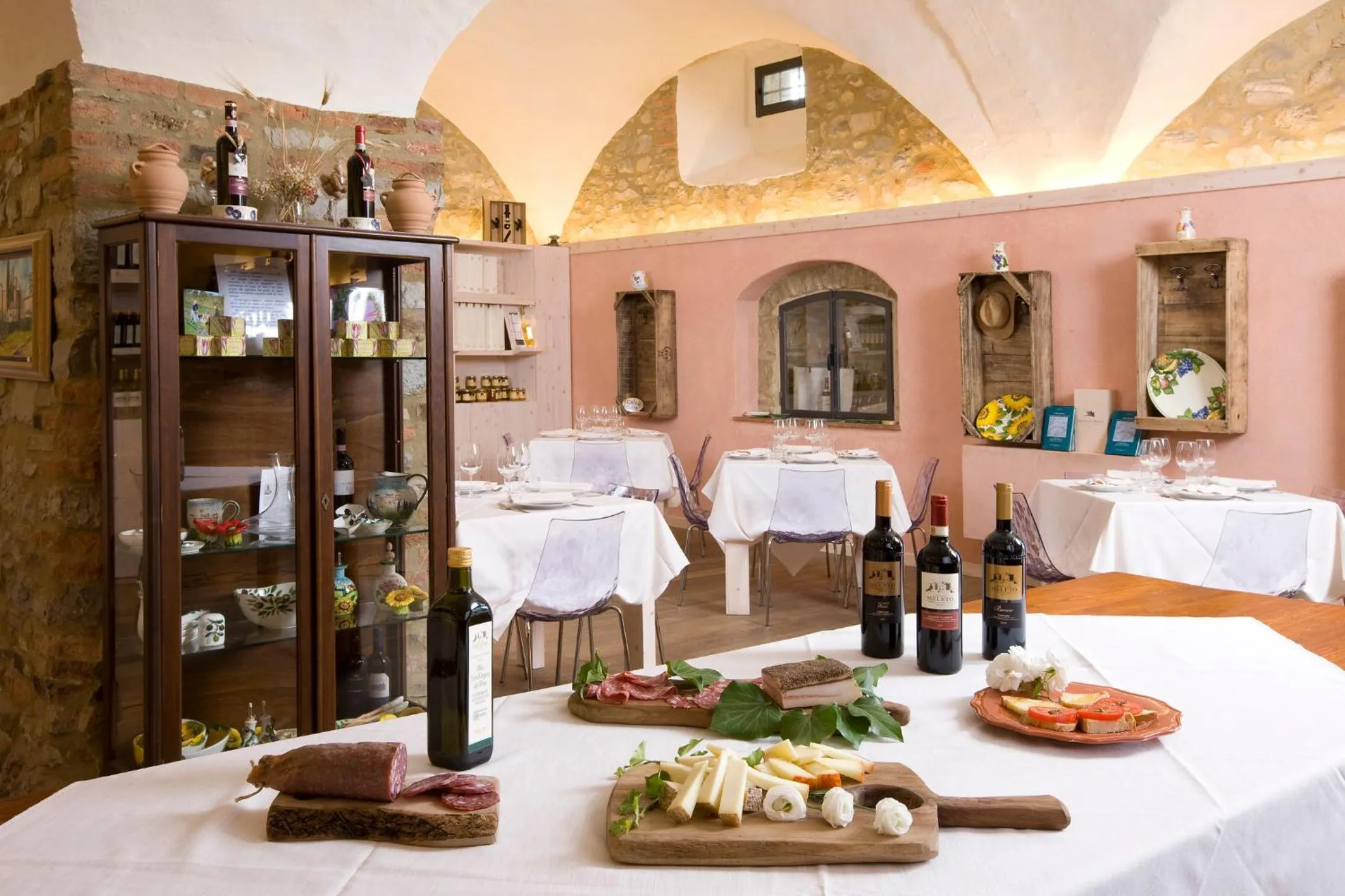 Restaurant/places to eat in Castello Di Meleto