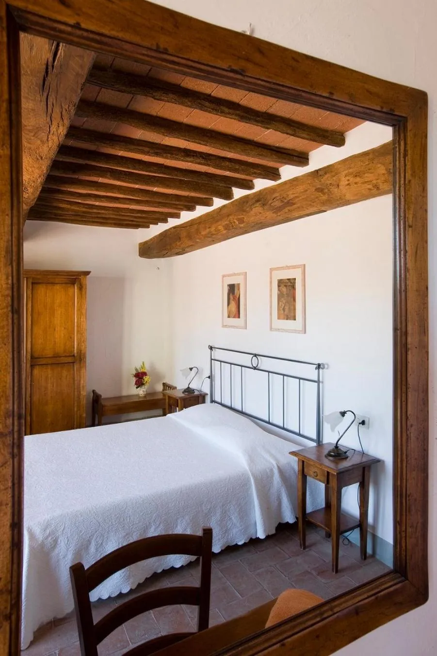 Bed in Castello Di Meleto