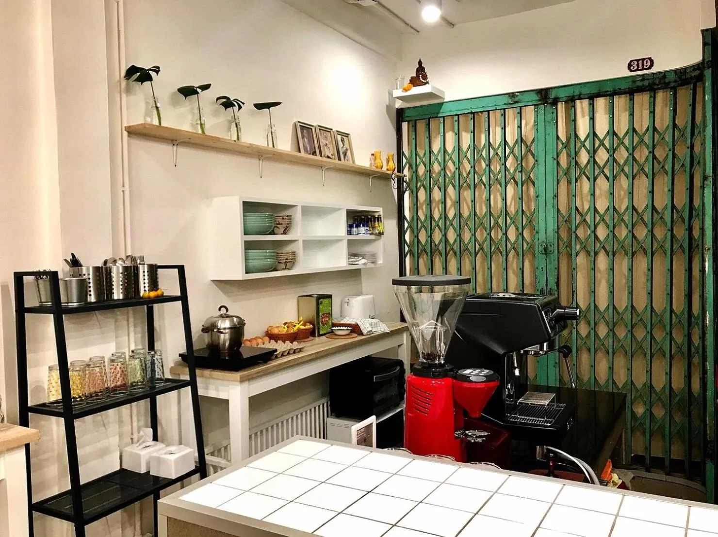 Restaurant/places to eat in Bangkok Sanookdee Hostel