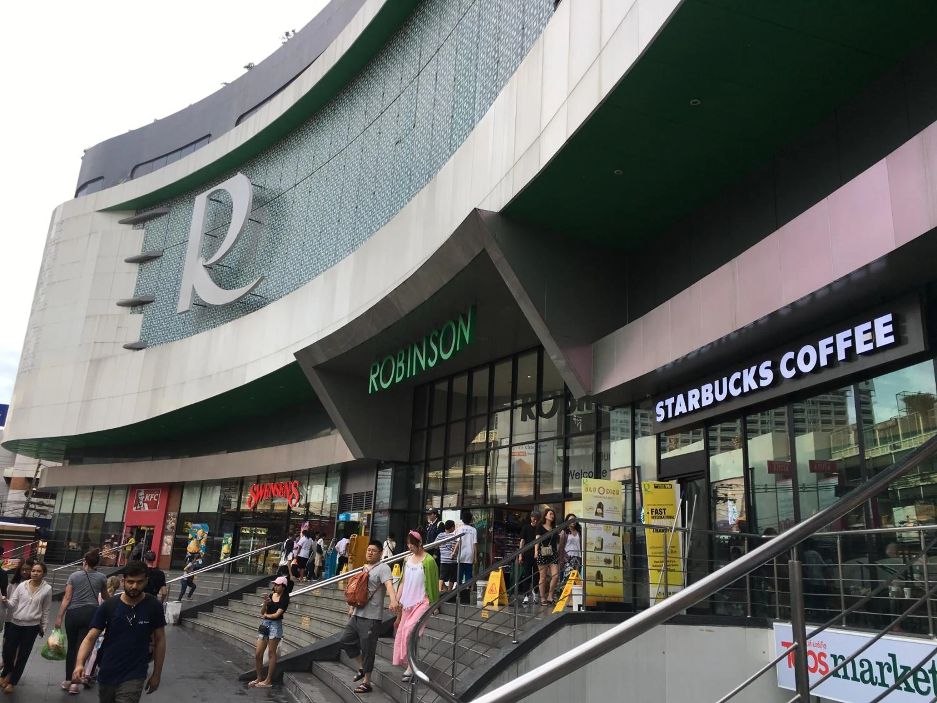 Off site in Bangkok Sanookdee Hostel