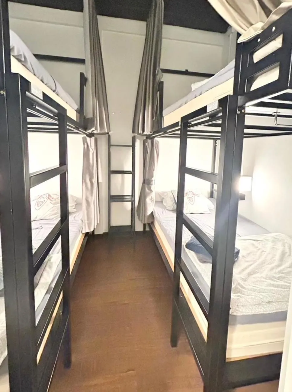 Bed in Bangkok Sanookdee Hostel