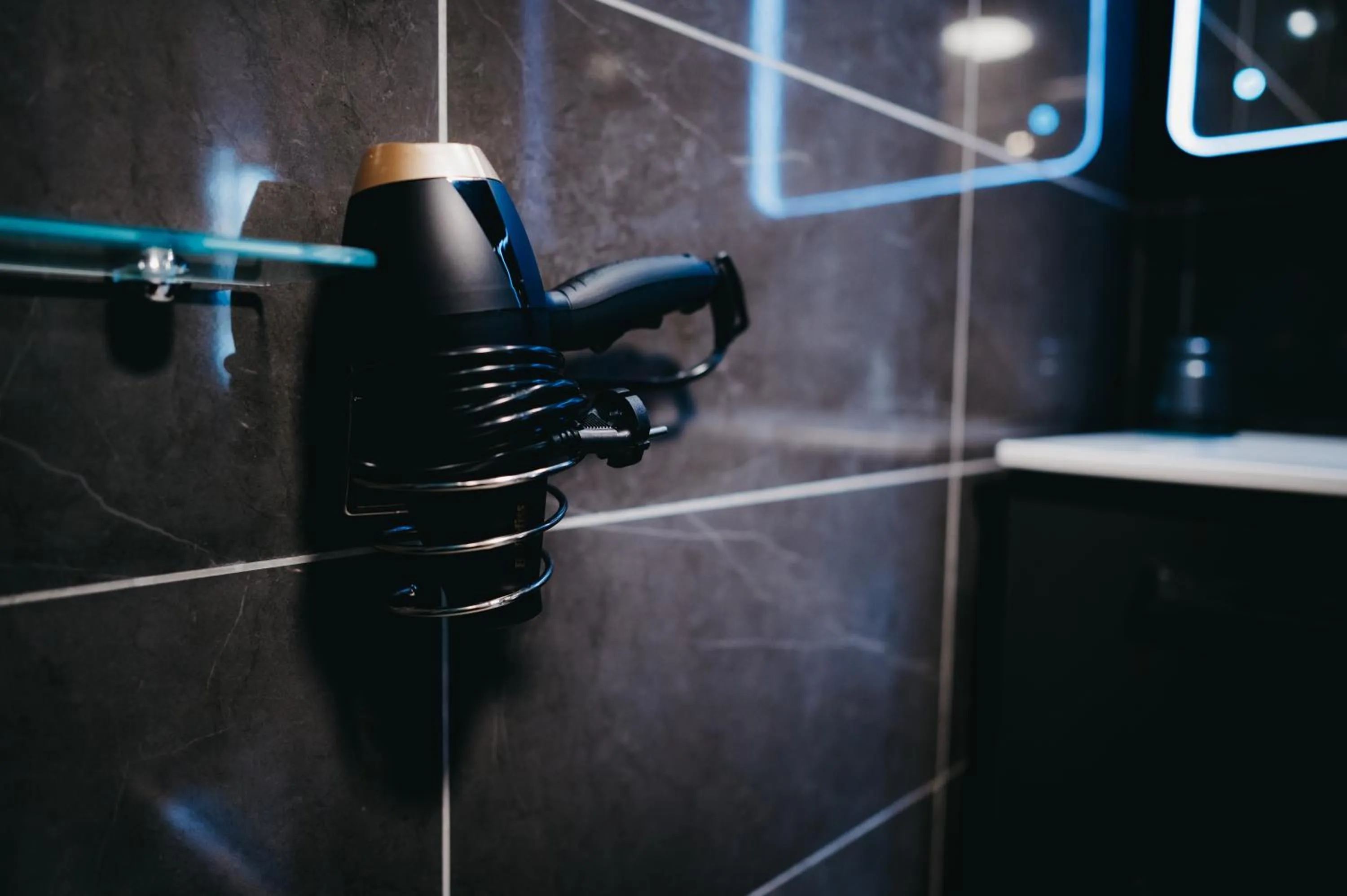 Shower in La Belle Endormie B&B French Guest house