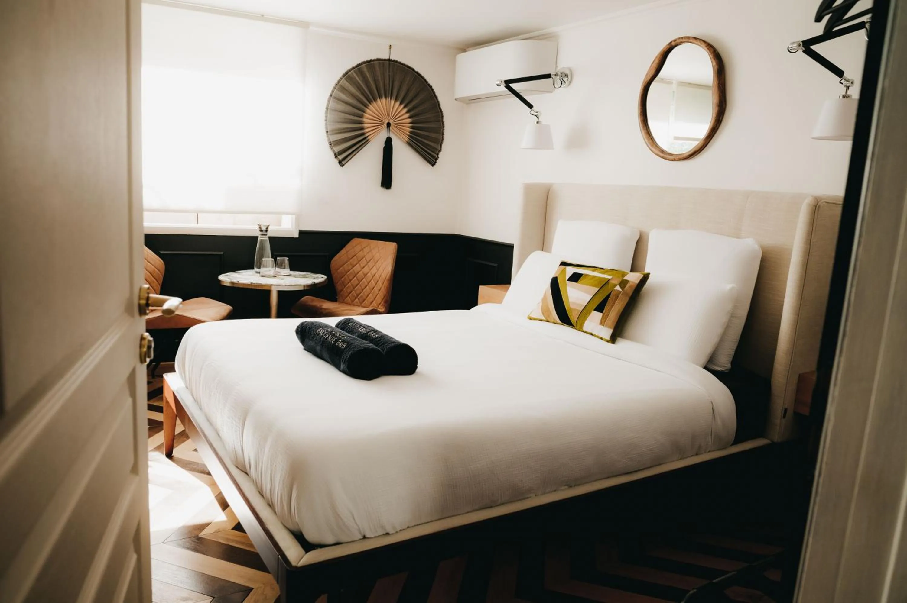 Bed in La Belle Endormie B&B French Guest house