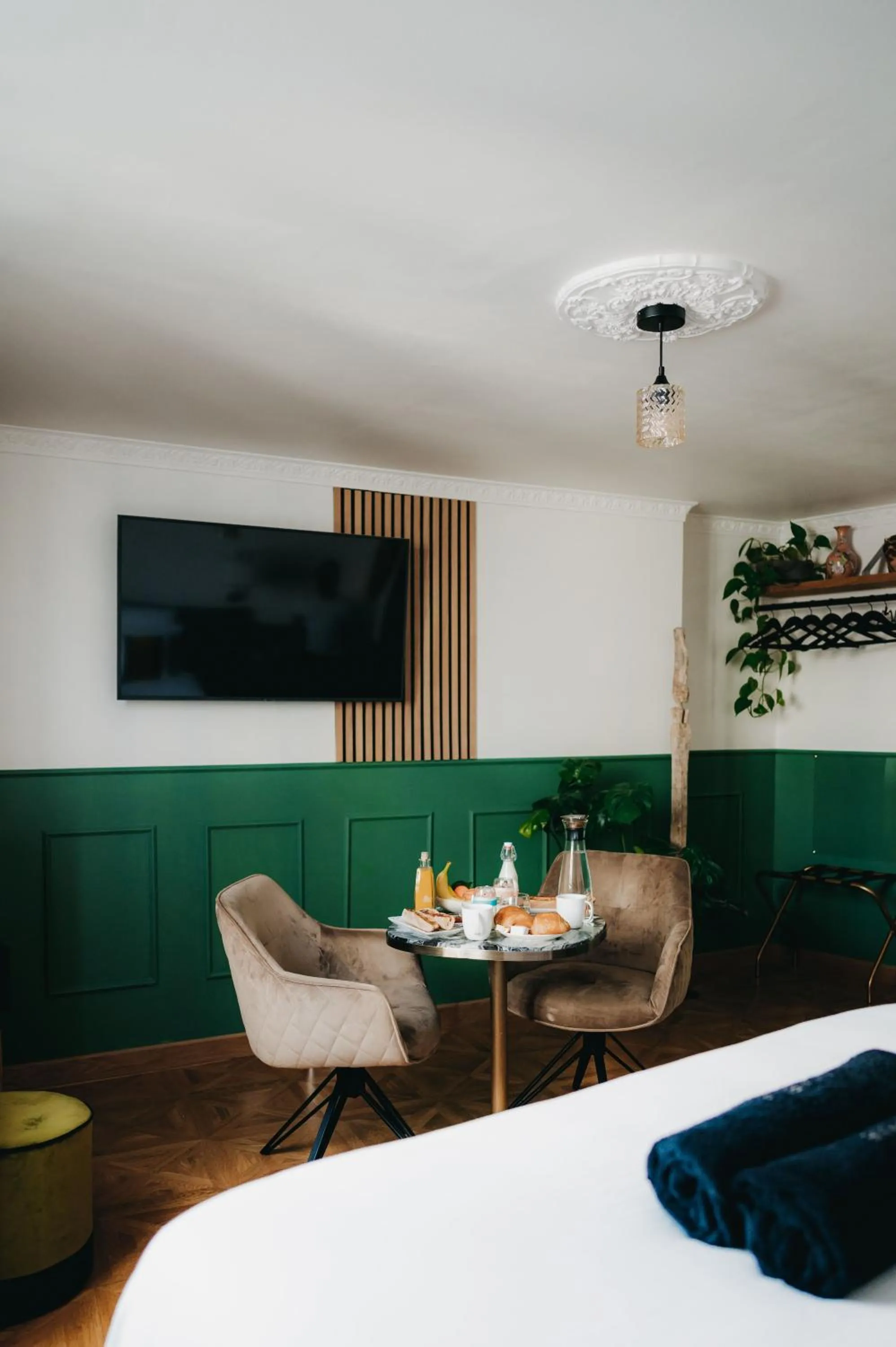 Bed in La Belle Endormie B&B French Guest house