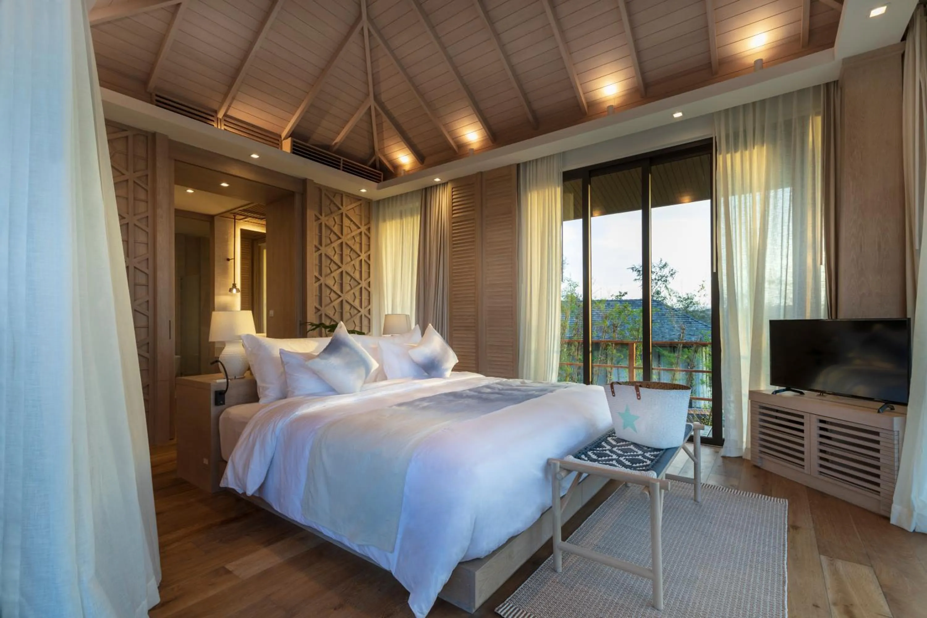 Bed in Cape Fahn Hotel - Private Islands Samui
