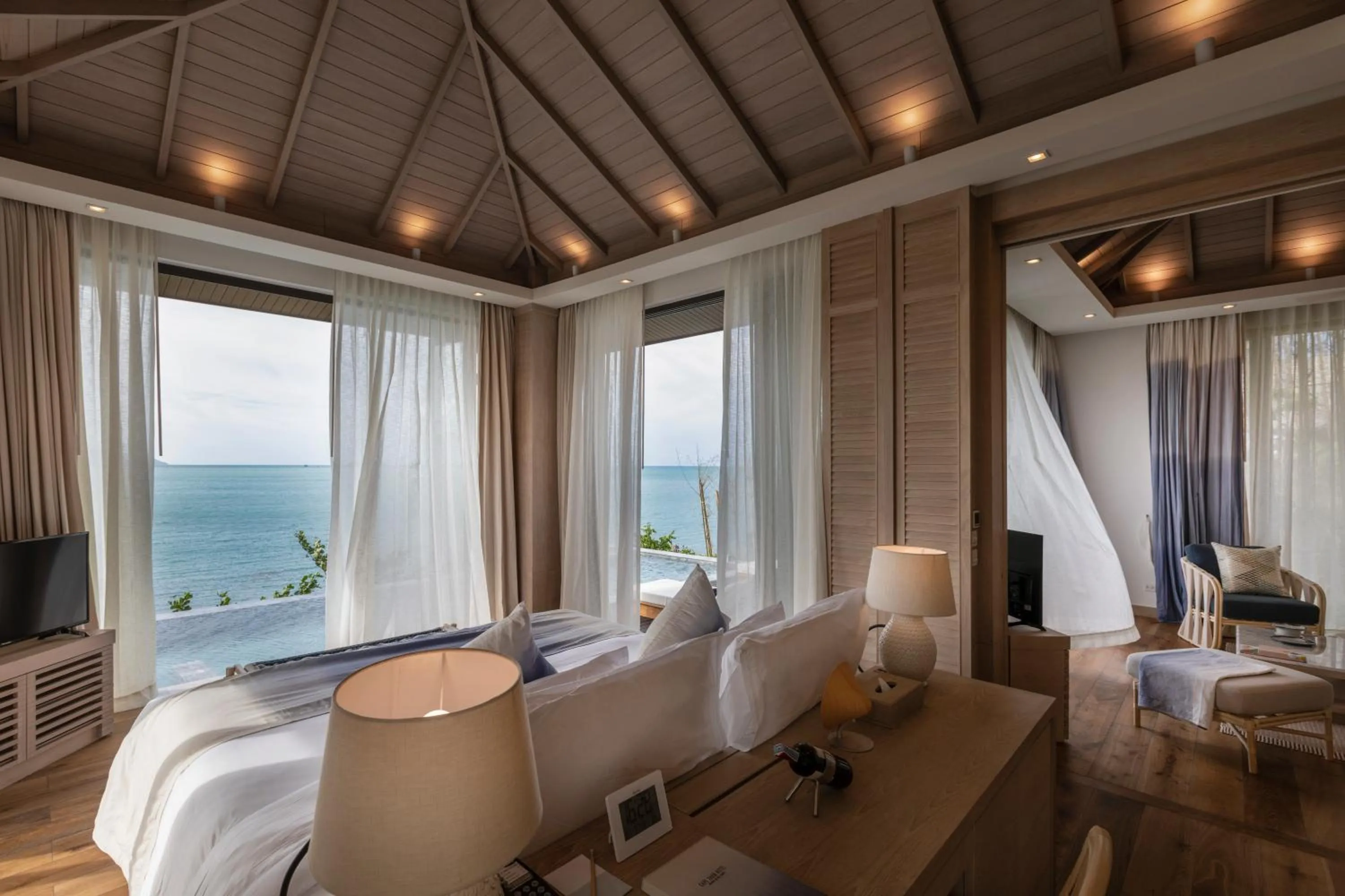 Bed in Cape Fahn Hotel - Private Islands Samui