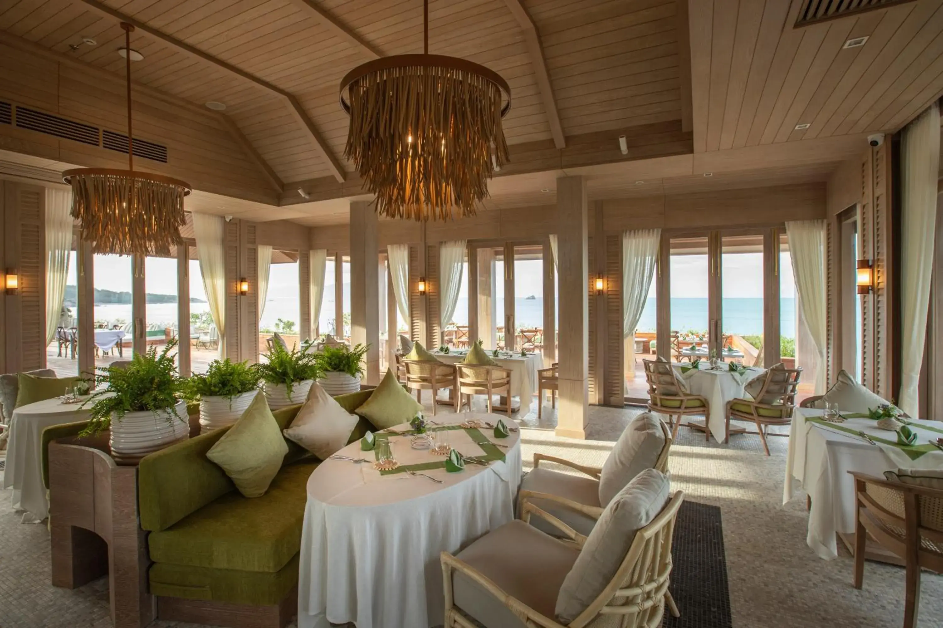 Restaurant/places to eat in Cape Fahn Hotel Samui Restaurant/places to eat in Cape Fahn Hotel Samui