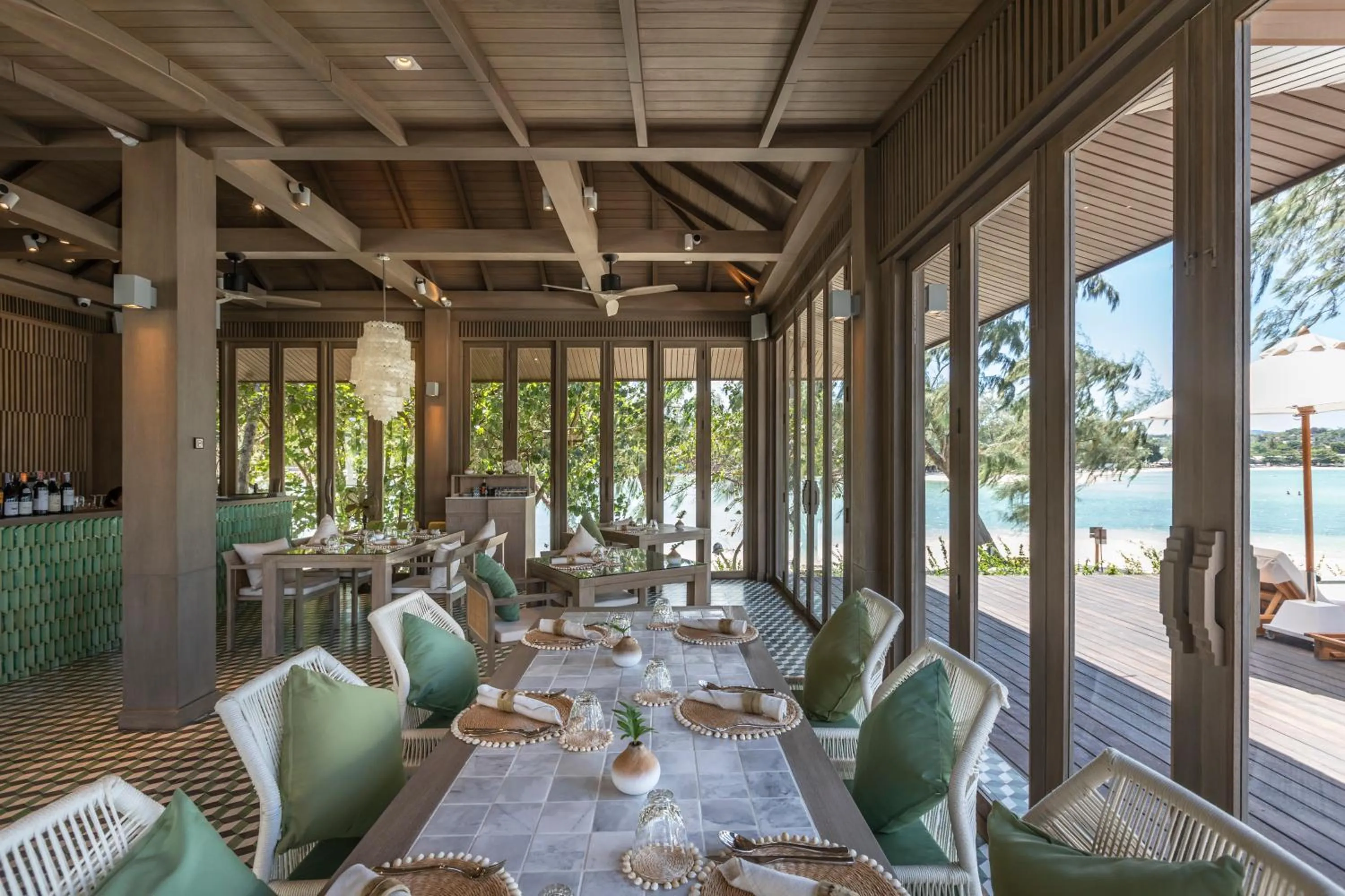 Restaurant/places to eat in Cape Fahn Hotel - Private Islands Samui