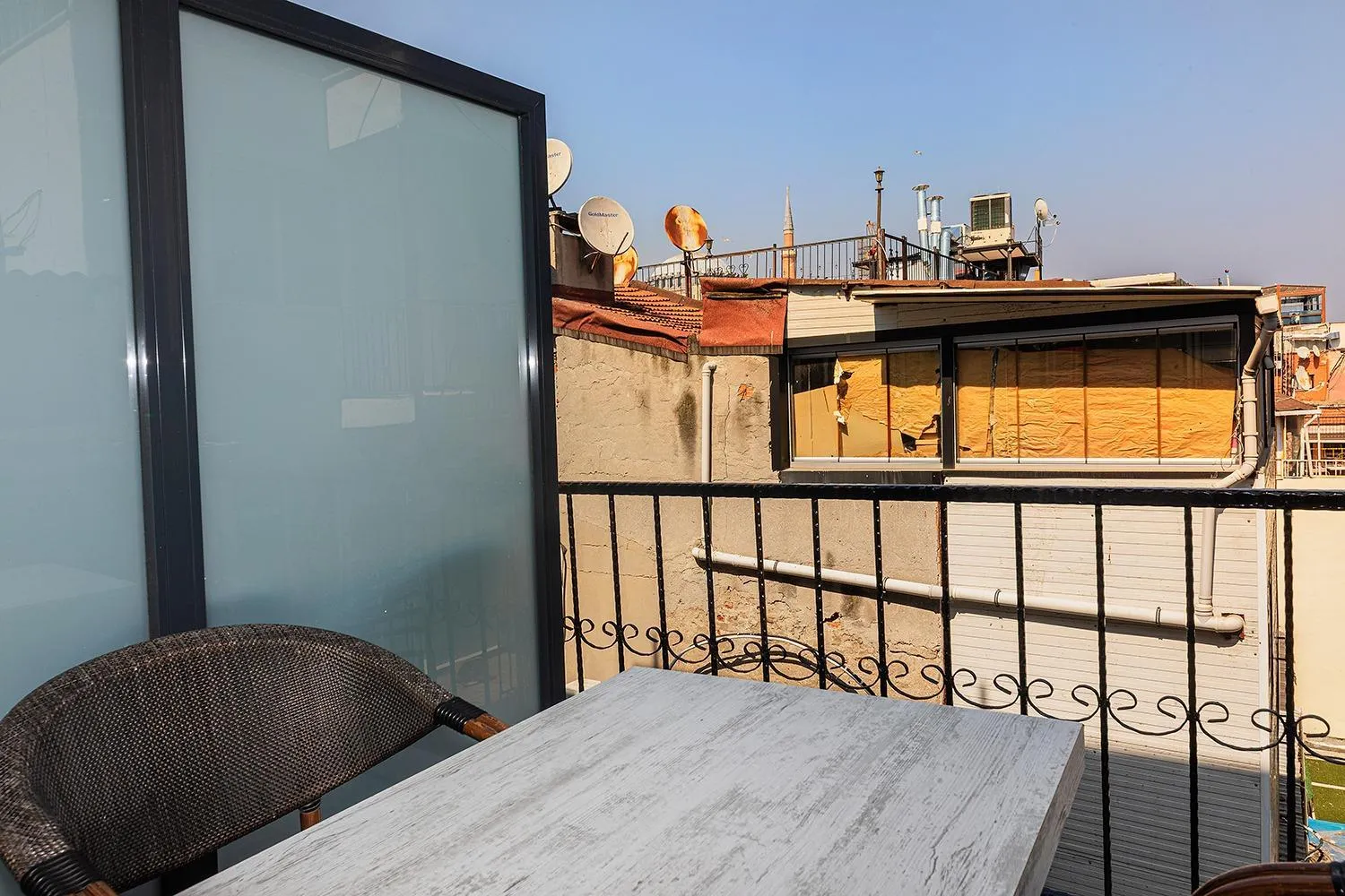 Day in Aristocrat Hotel