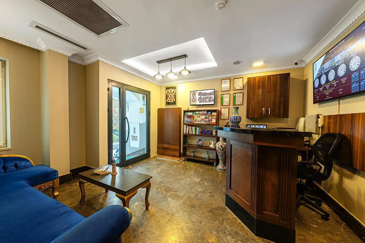 Lobby or reception in Aristocrat Hotel Lobby or reception in Aristocrat Hotel