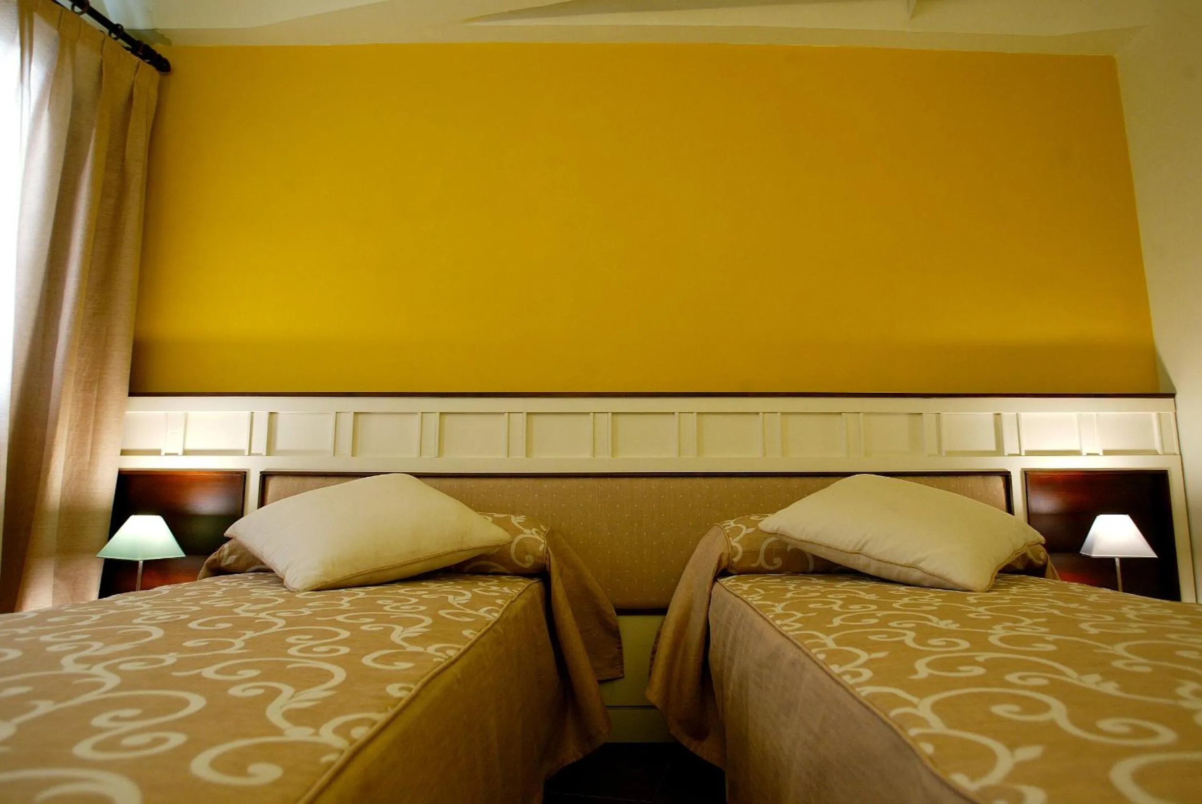 Photo of the whole room, Bed in Hotel La Fonda Moreno