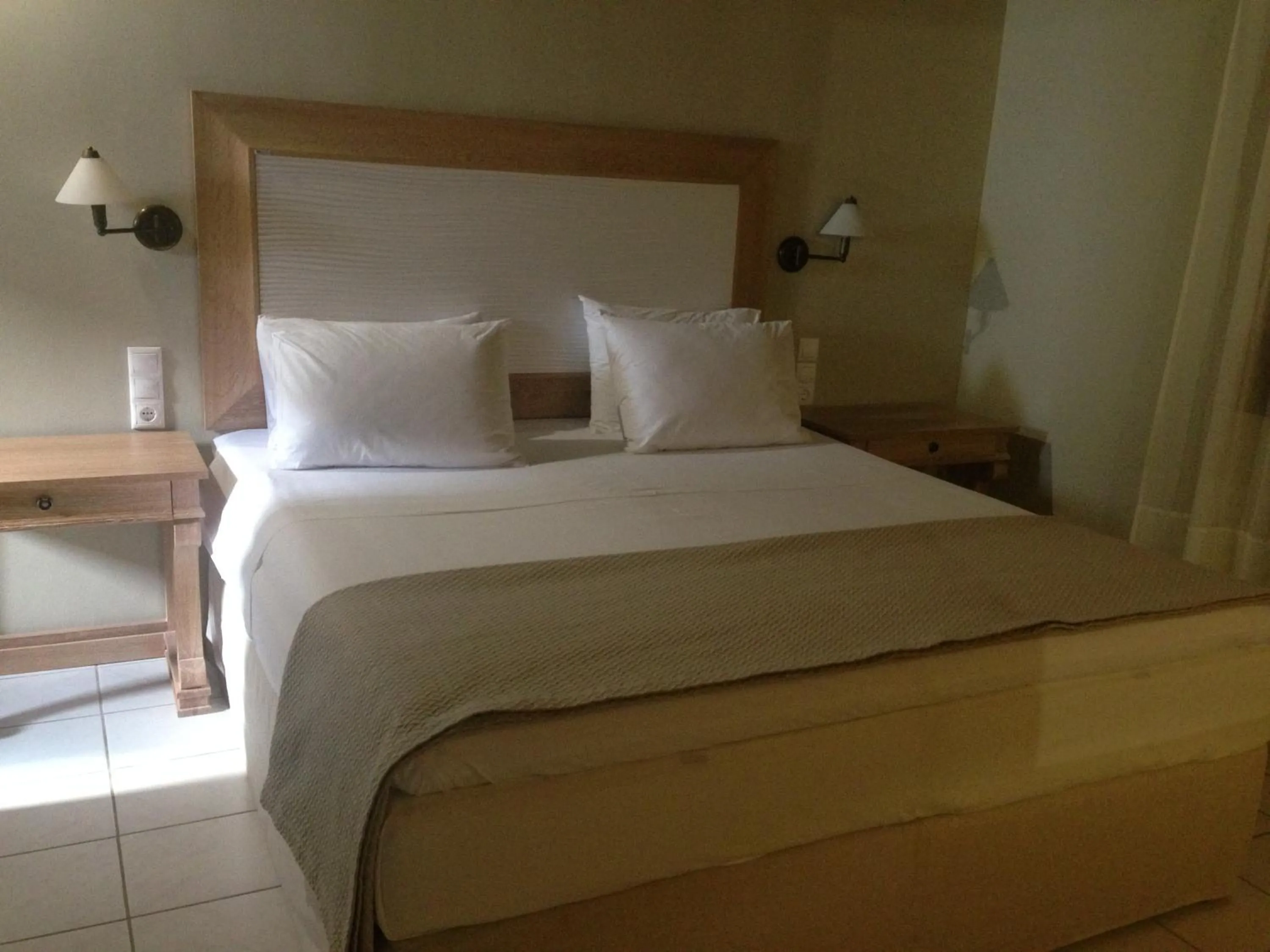 Bedroom, Bed in Villa Xanthippi