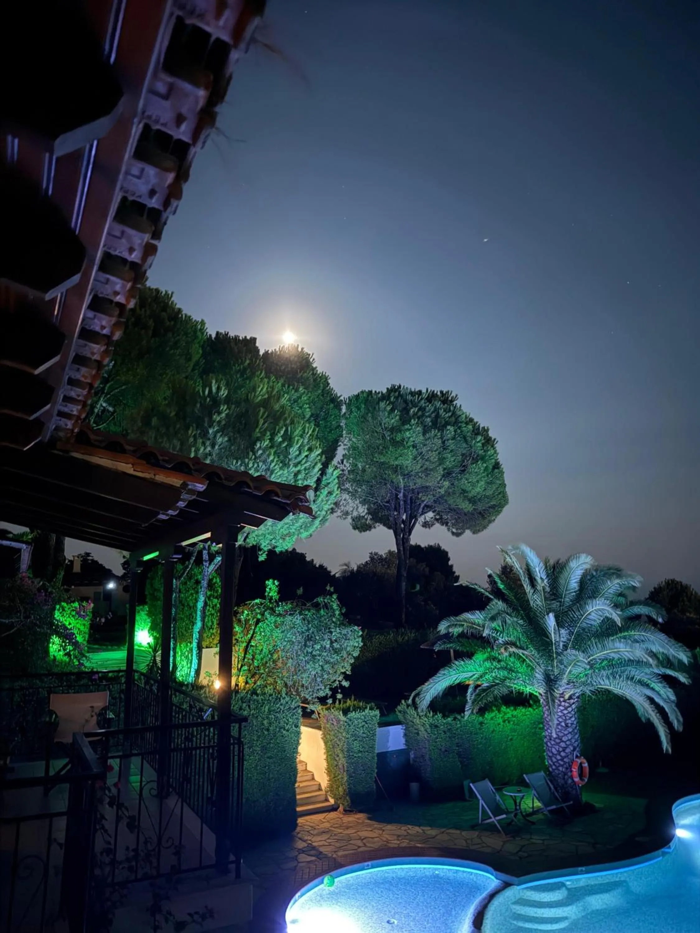 Night in Villa Xanthippi