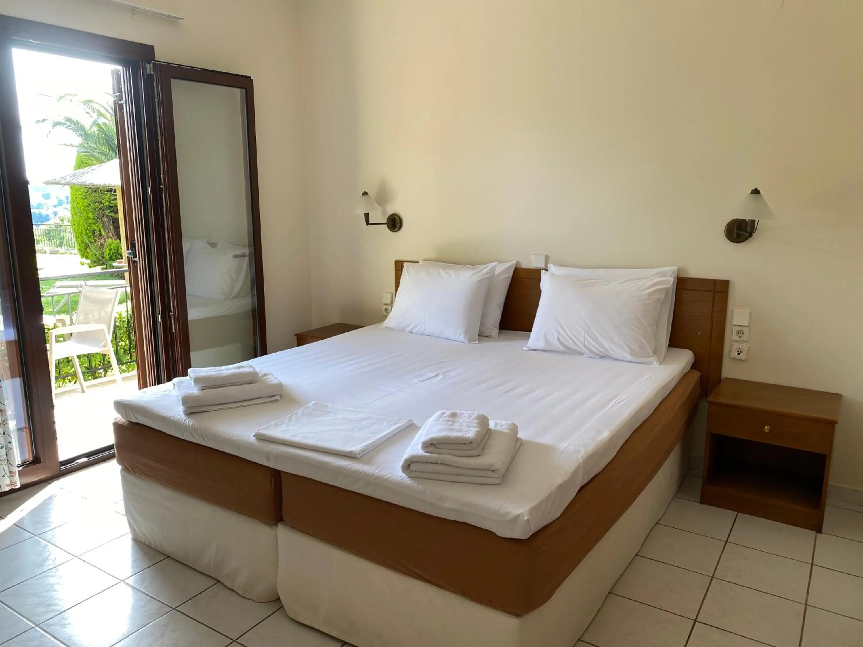 Bedroom, Bed in Villa Xanthippi