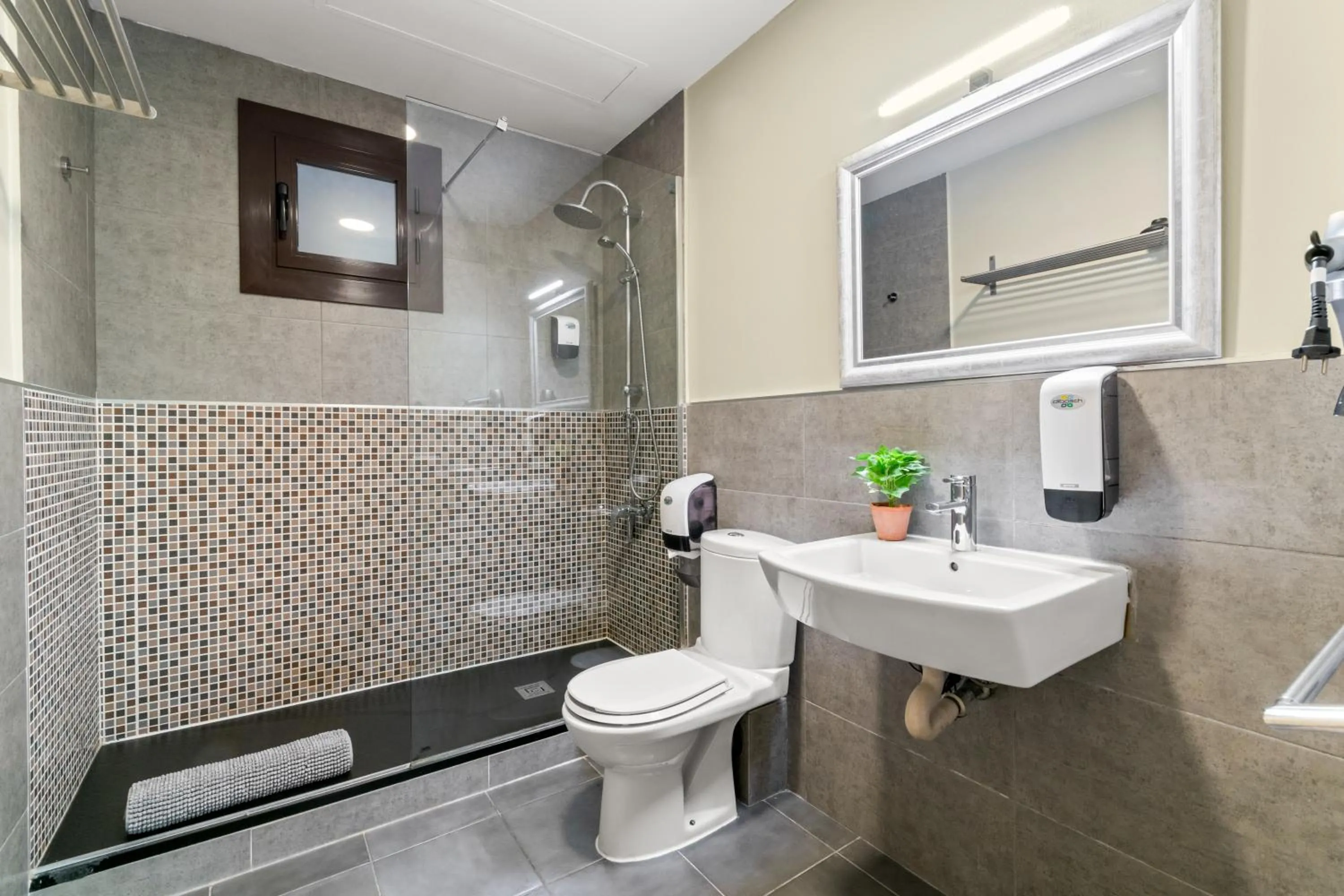 Bathroom in Suite Home Sagrada Familia