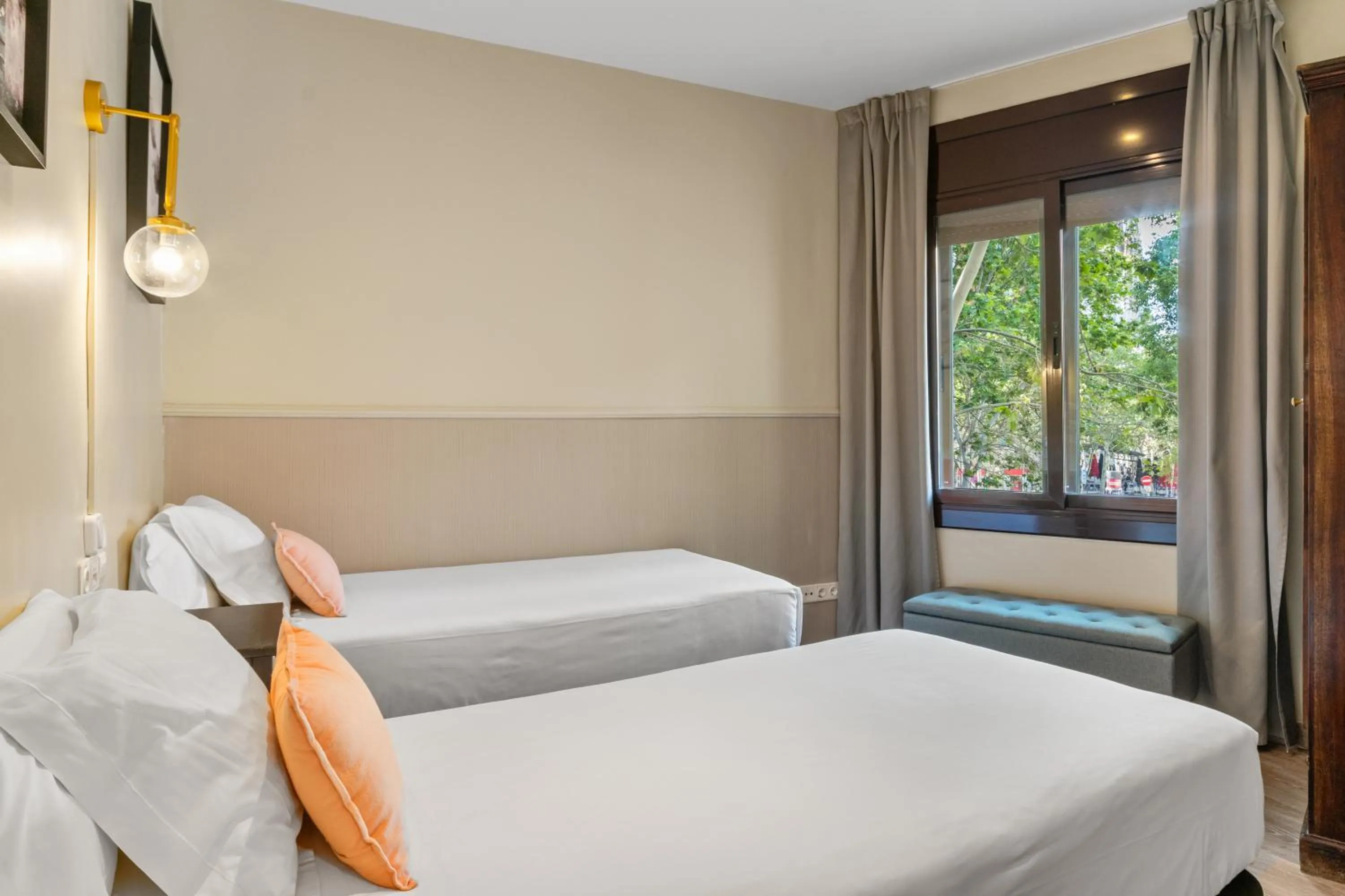 Bed in Suite Home Sagrada Familia