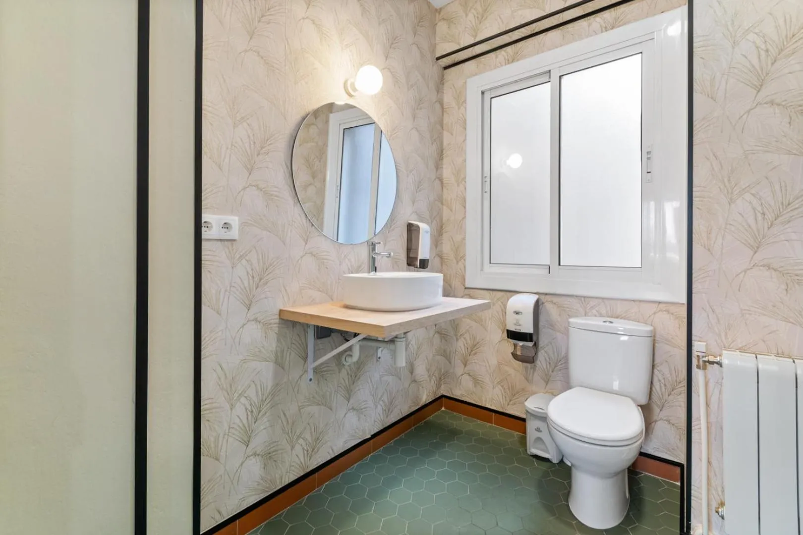 Shower in Suite Home Sagrada Familia