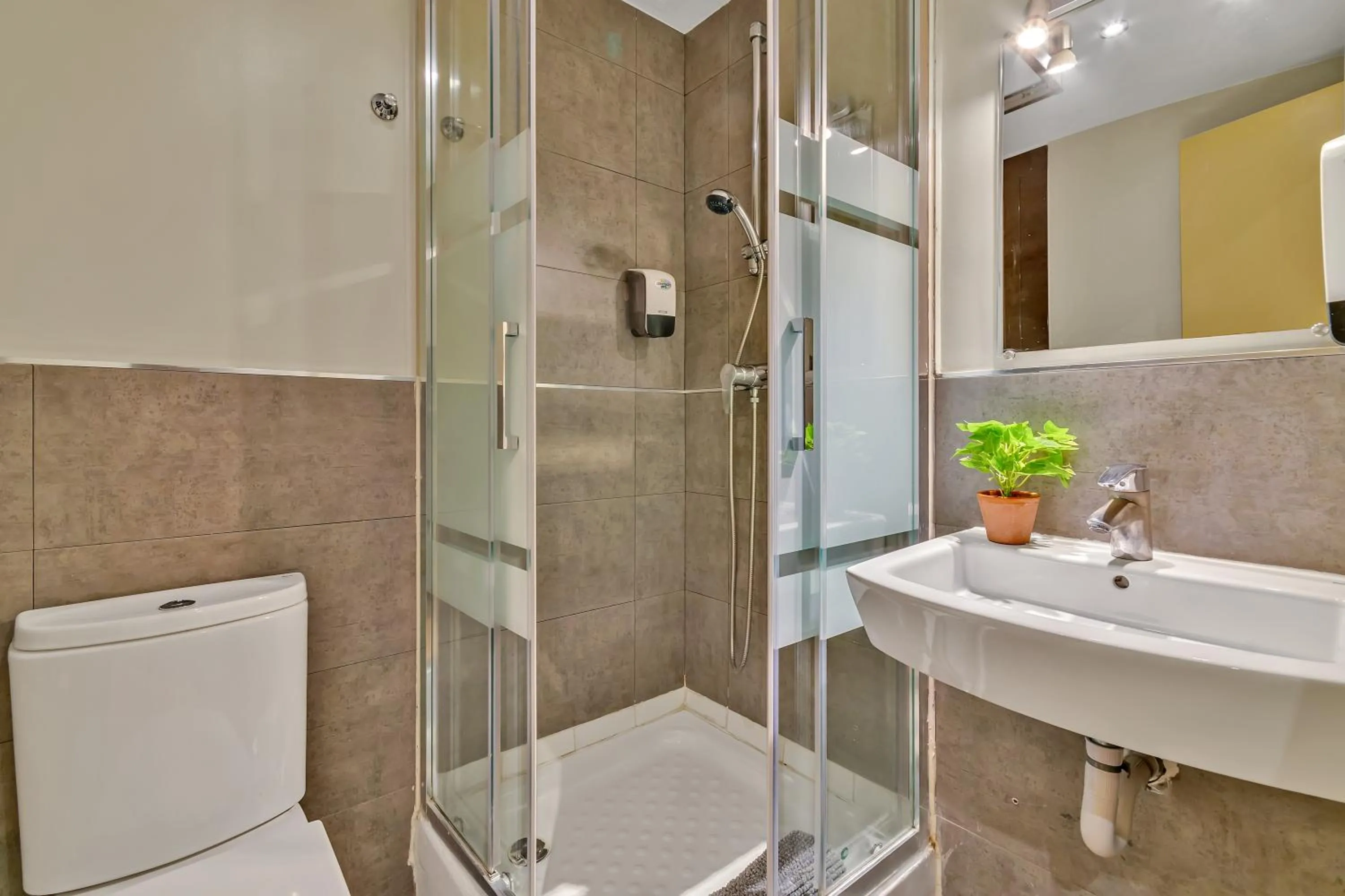Bathroom in Suite Home Sagrada Familia