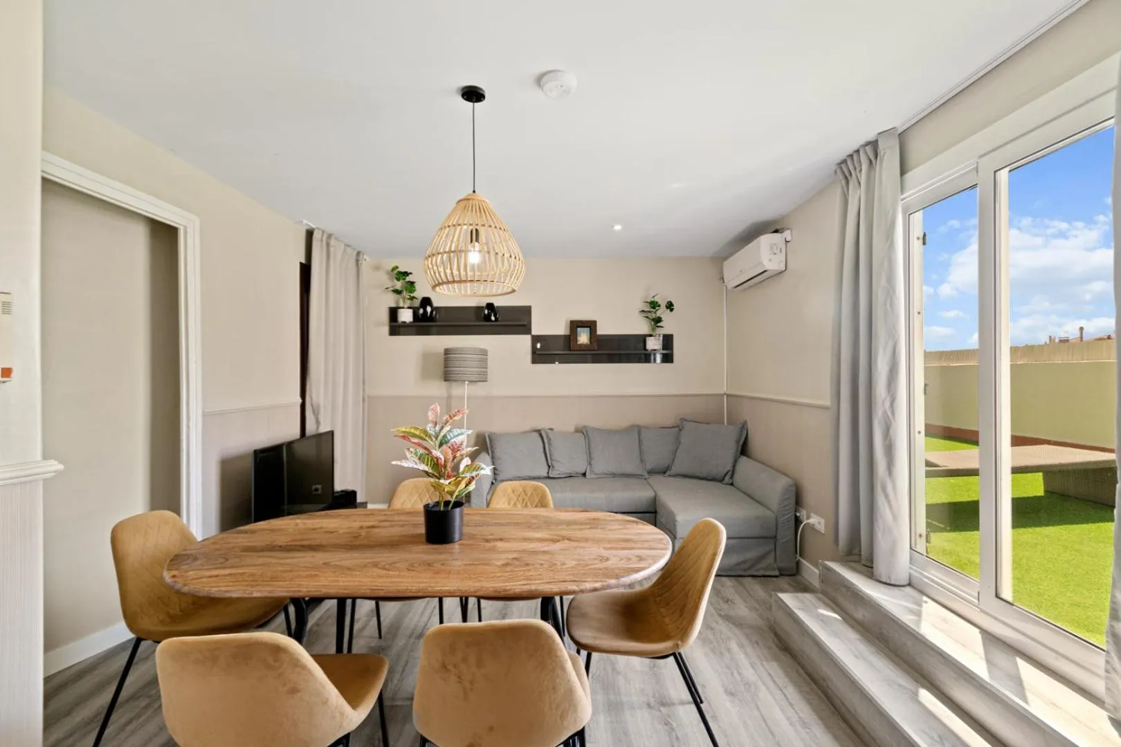 Living room in Suite Home Sagrada Familia