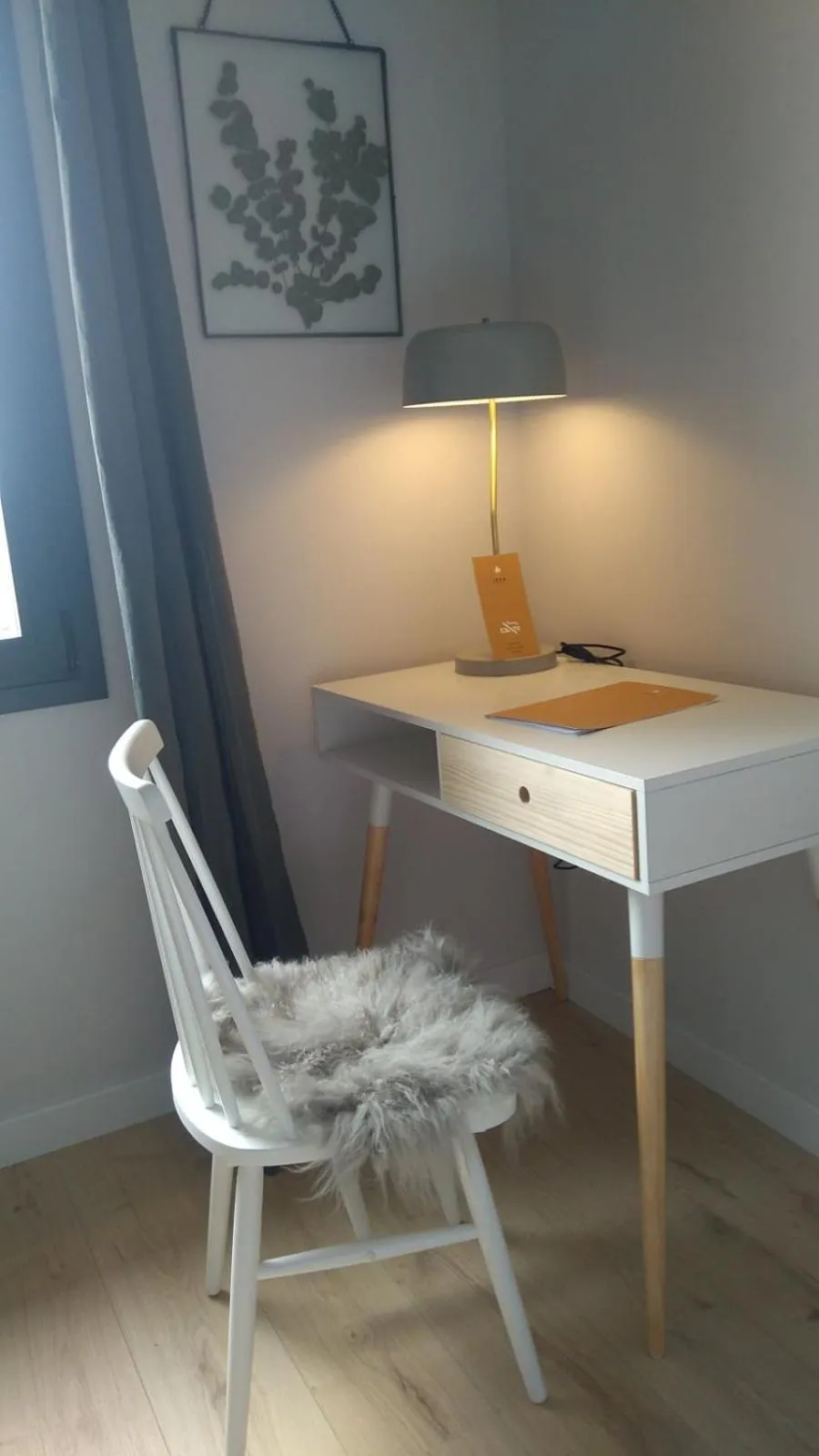 Seating area in IXUA Hotela