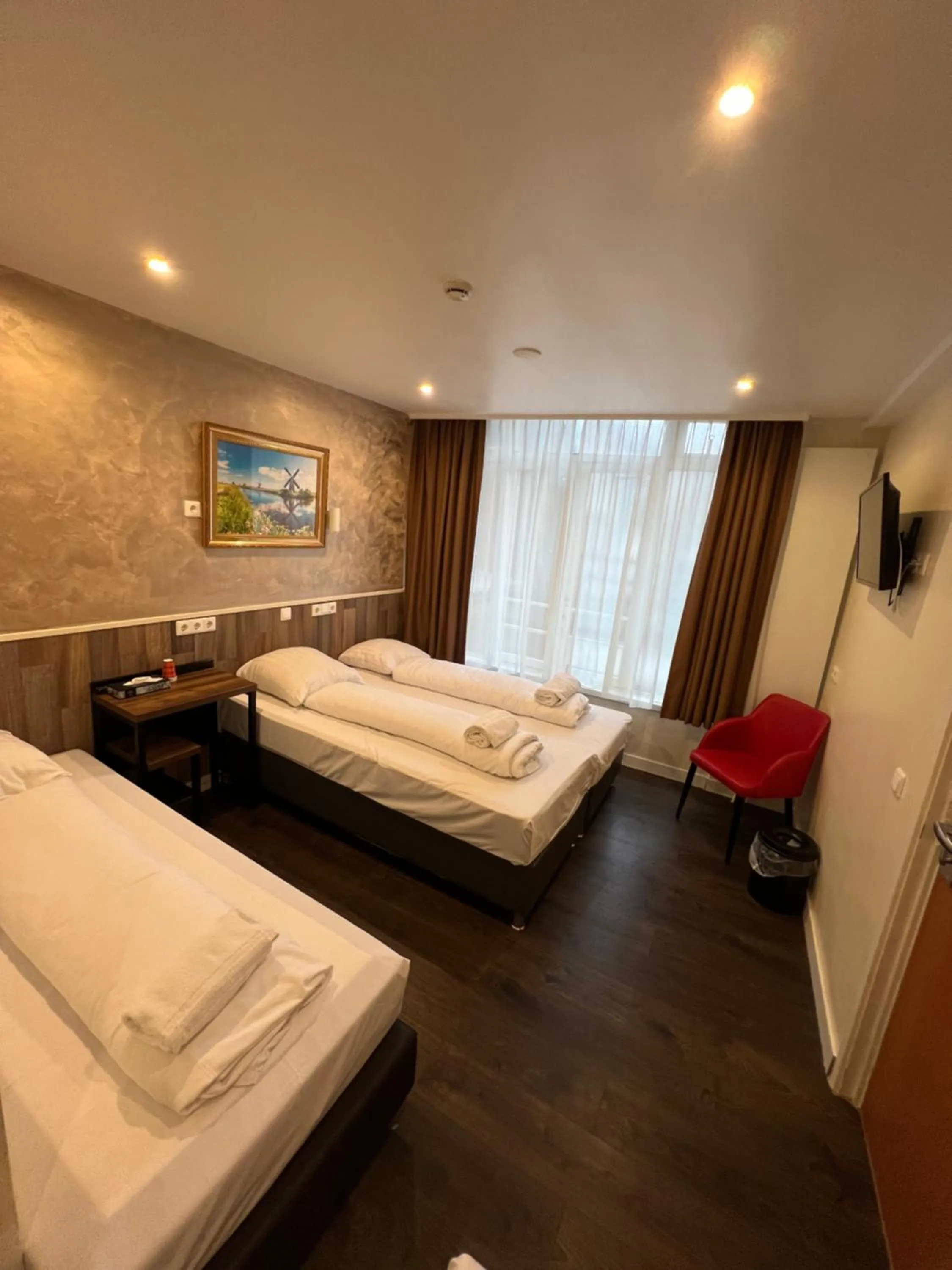 Bedroom, Bed in Dam Hotel