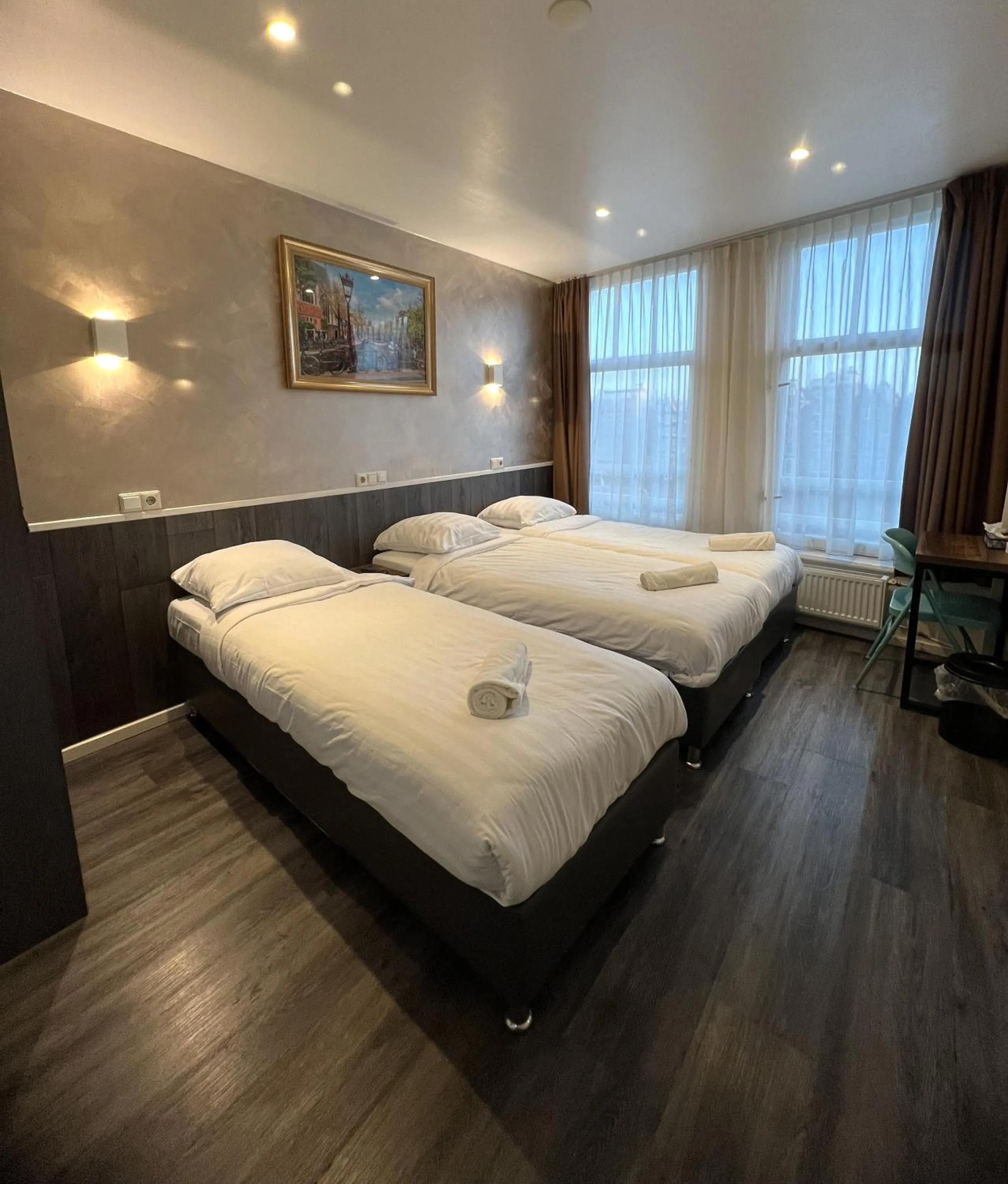 TV and multimedia, Bed in Dam Hotel