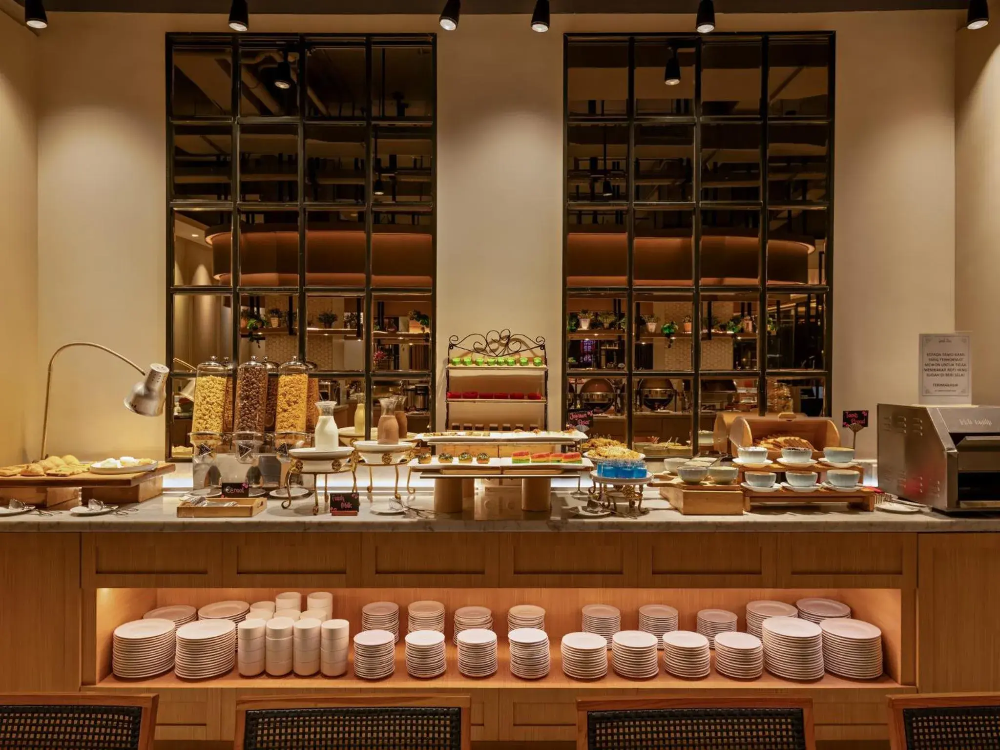 Restaurant/places to eat in Grand Zuri Pekanbaru Restaurant/places to eat in Grand Zuri Pekanbaru