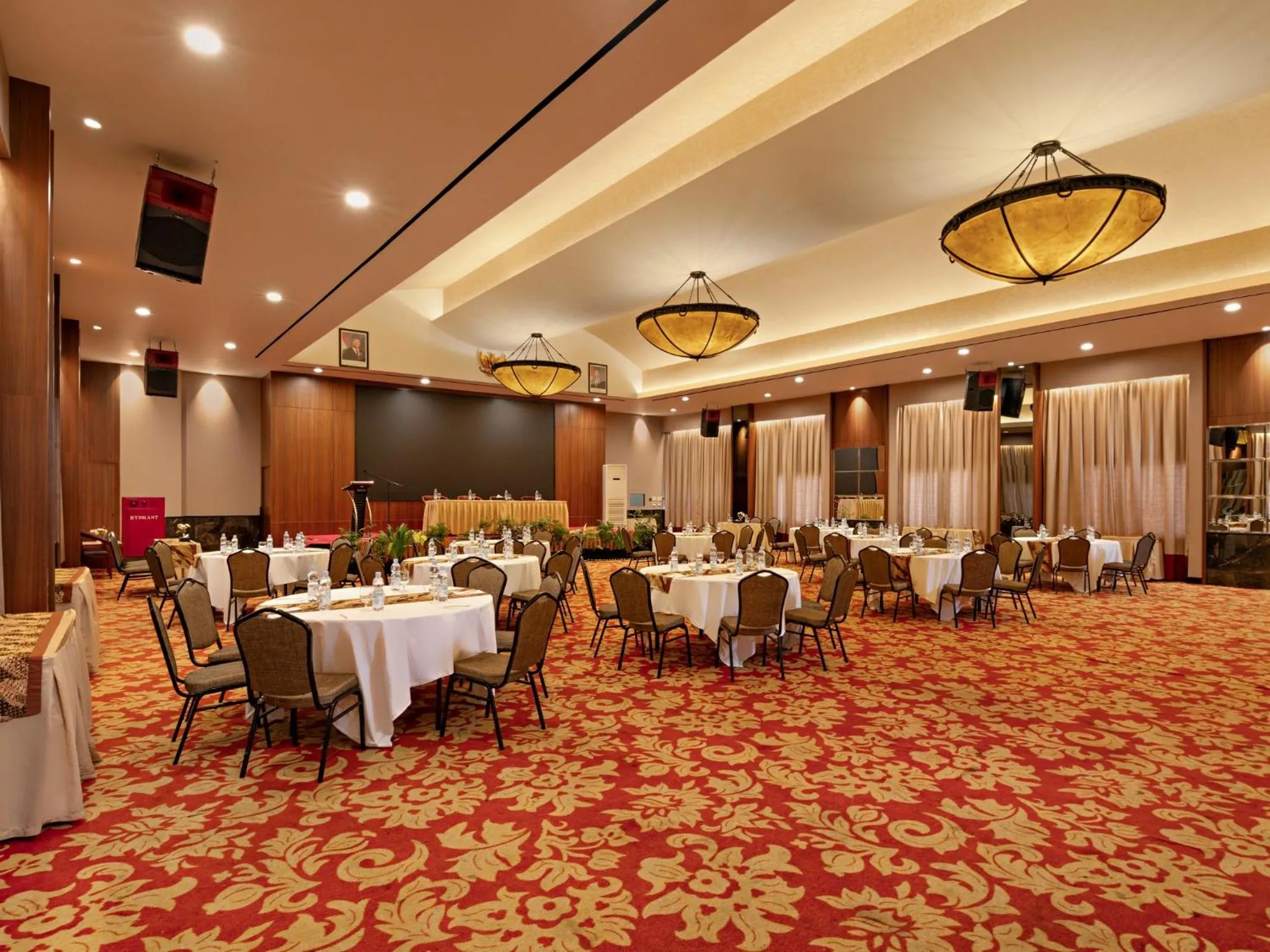 Meeting/conference room in Grand Zuri Pekanbaru