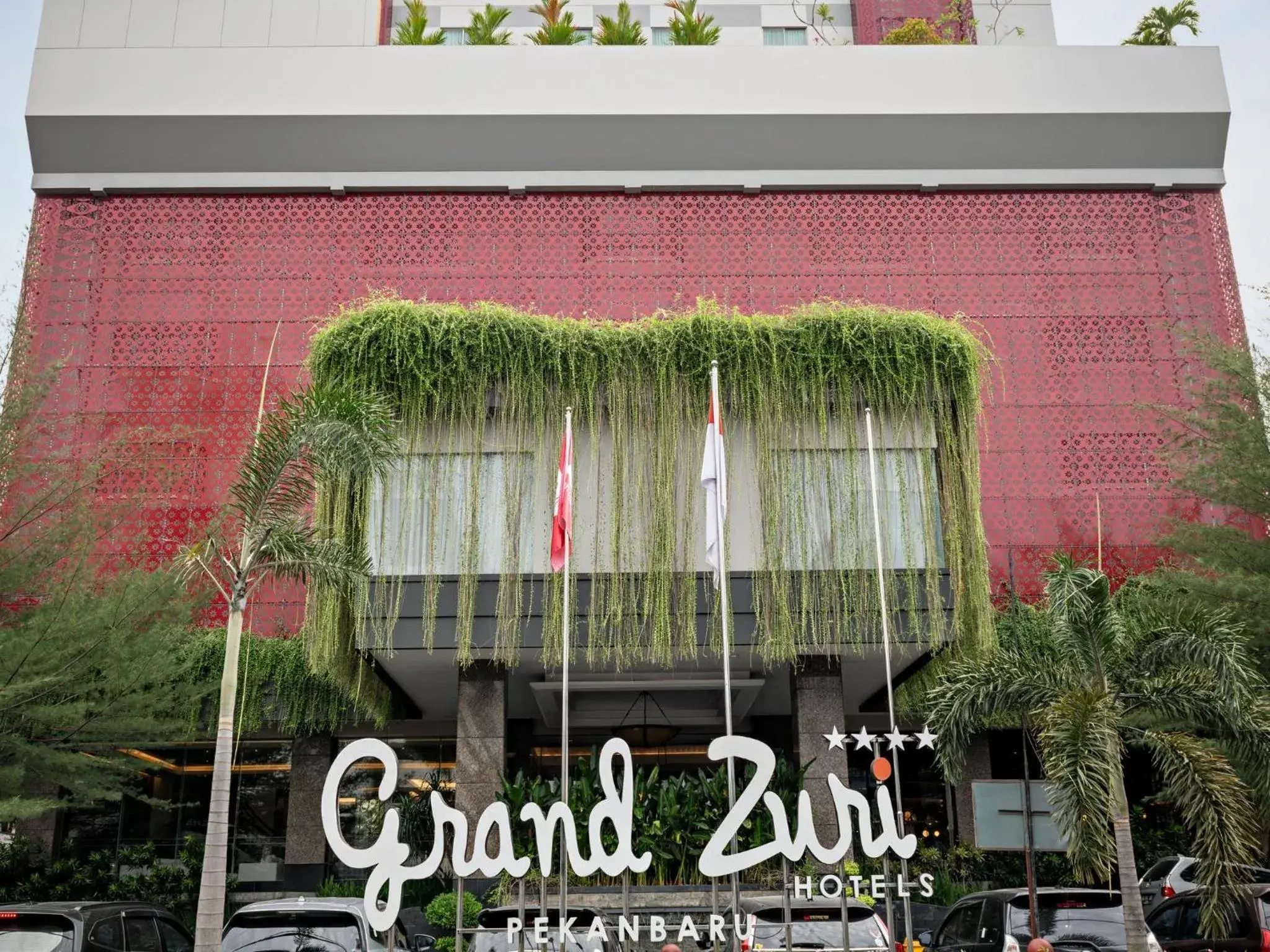 Facade/entrance in Grand Zuri Pekanbaru Facade/entrance in Grand Zuri Pekanbaru