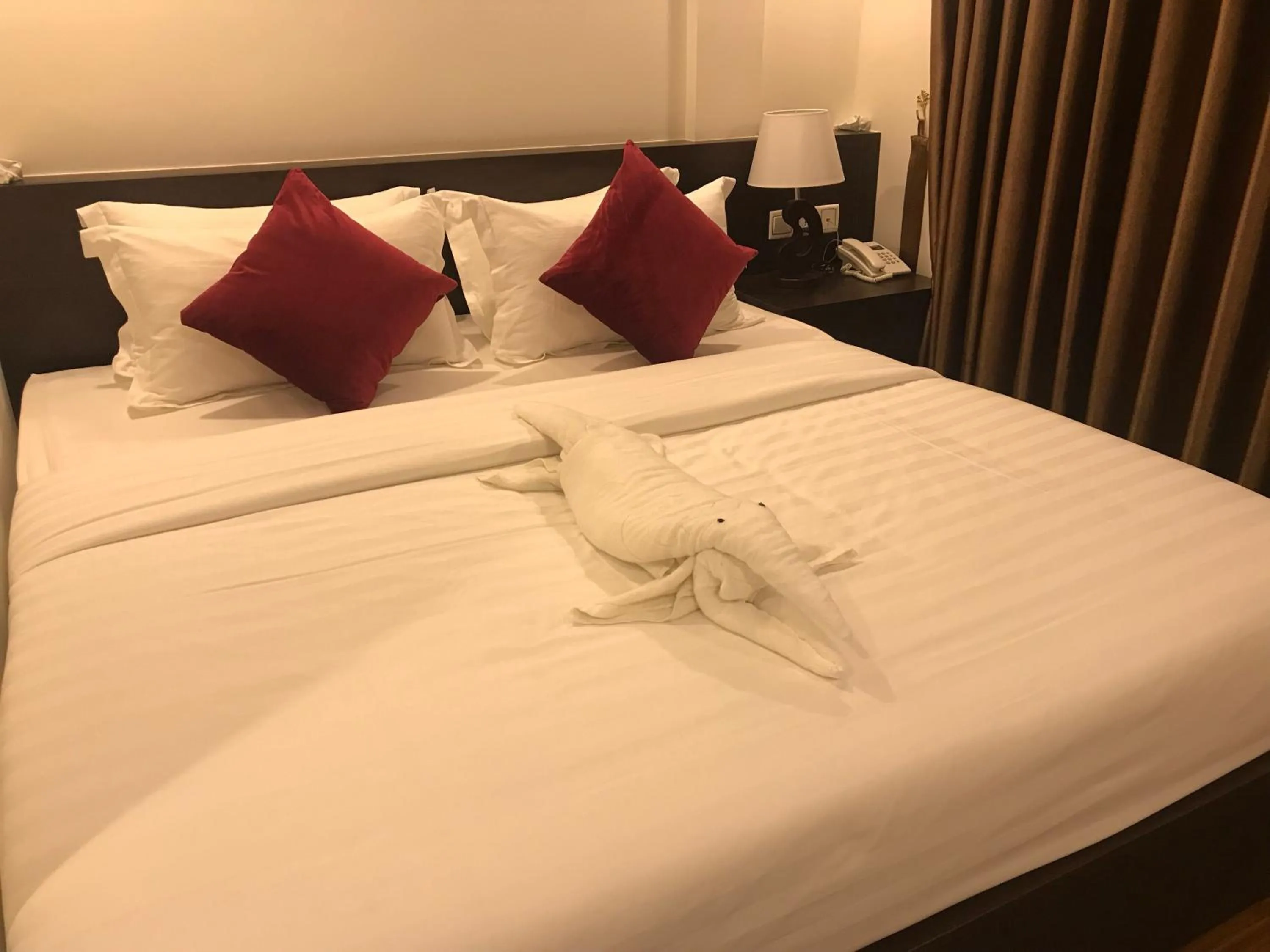 Bedroom, Bed in Apple Hotel Two - Near Phnom Penh Airport