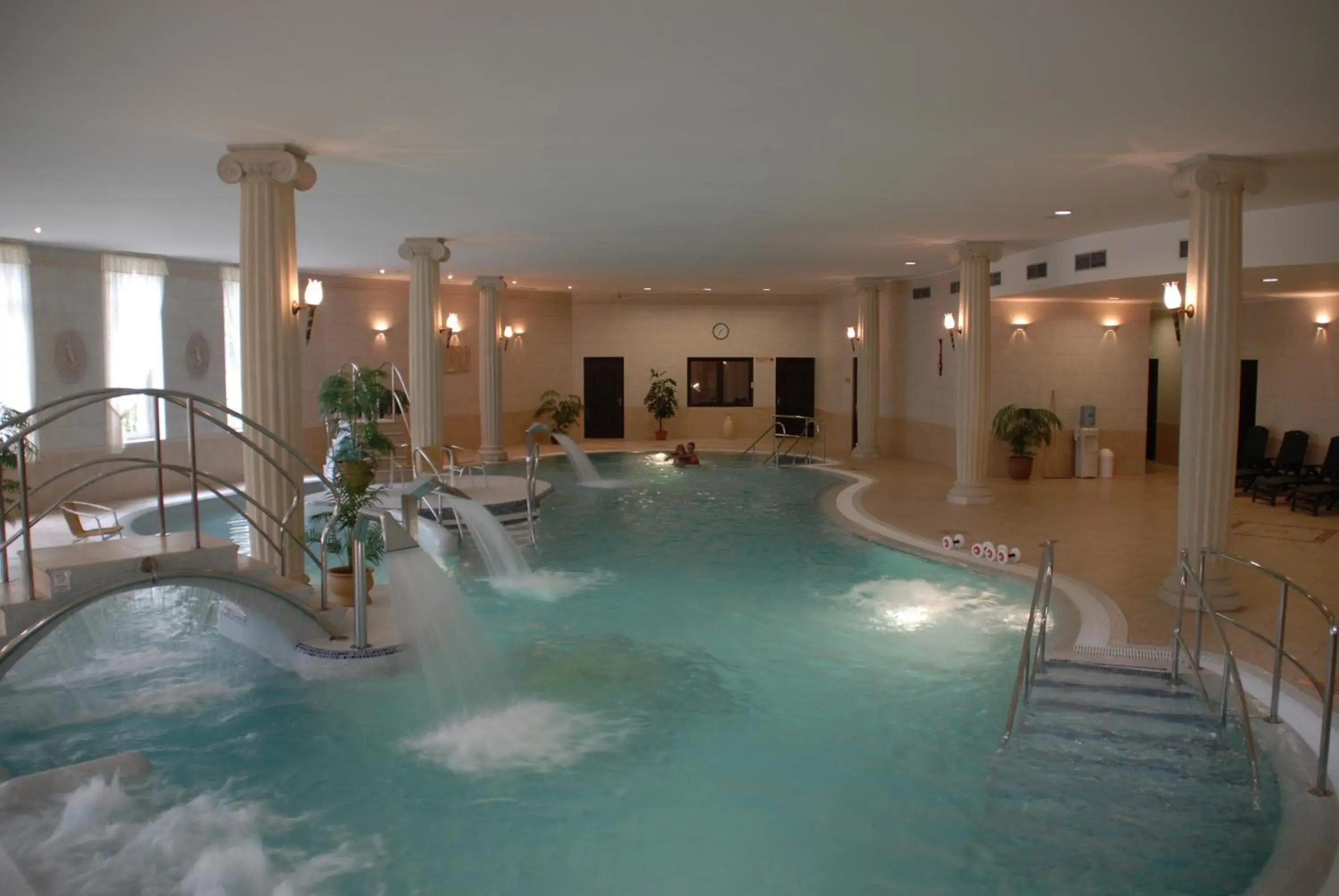 Swimming pool in Bristol Georgy House Swimming pool in Bristol Georgy House