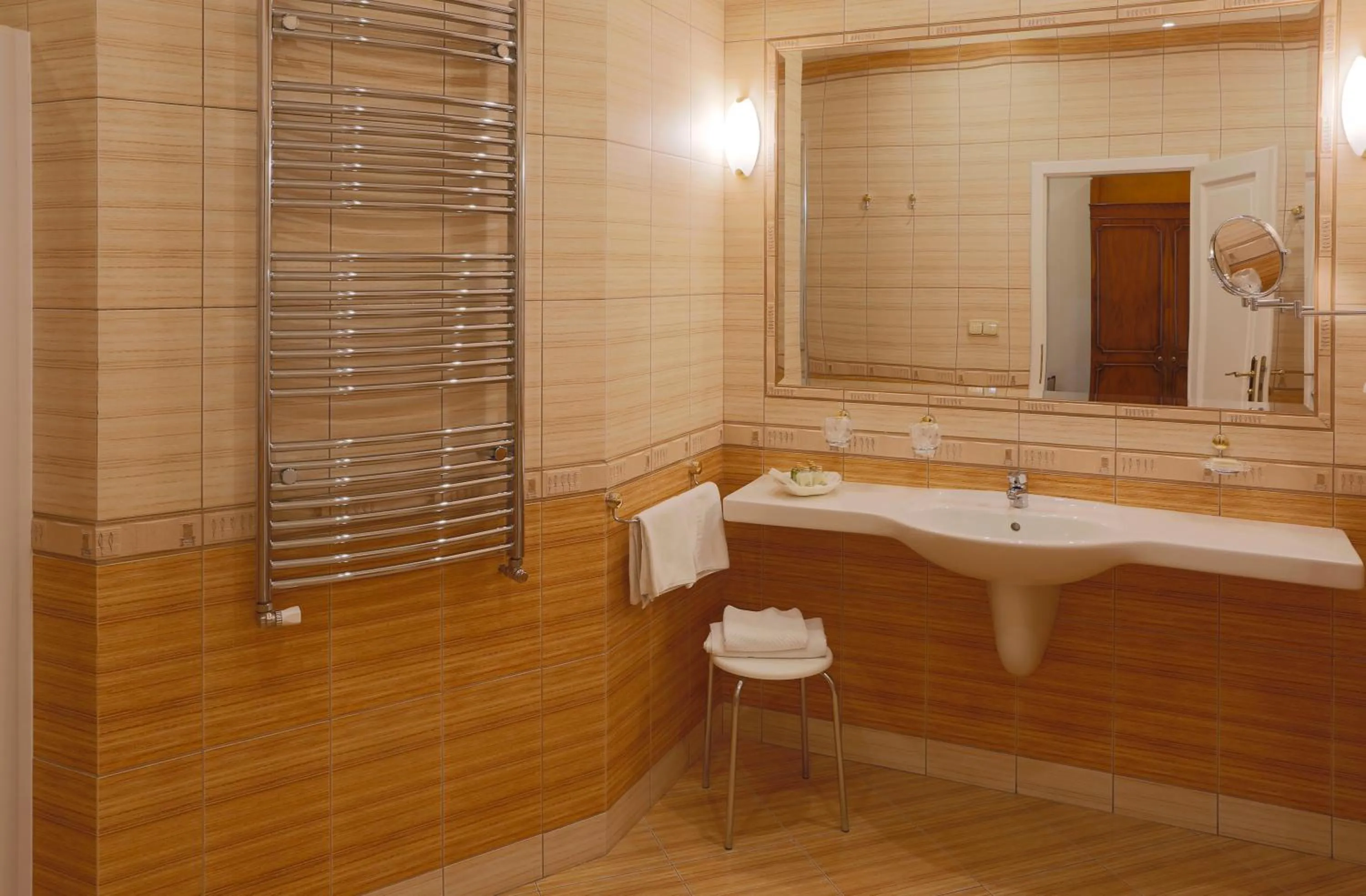 Bathroom in Bristol Georgy House