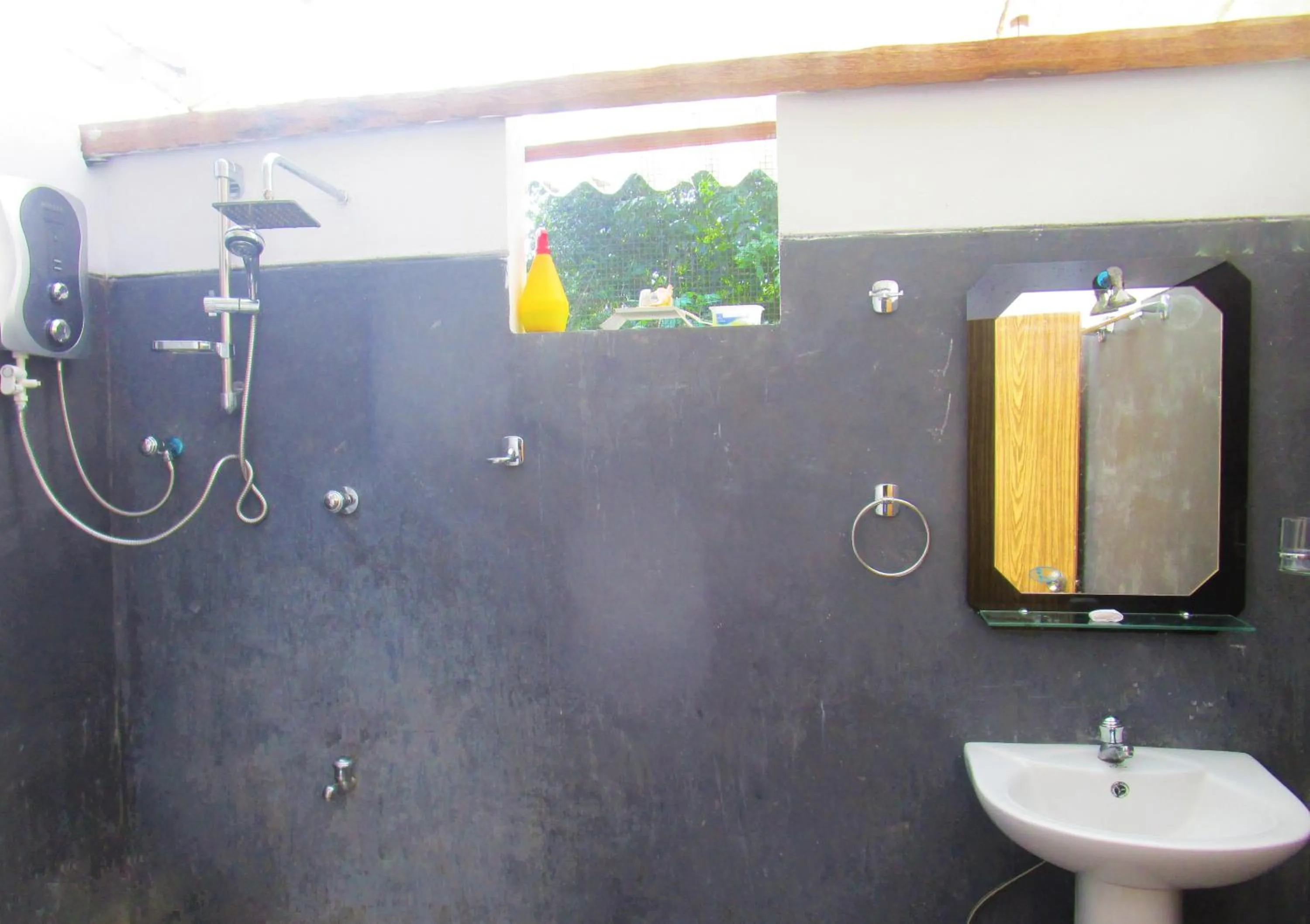 Bathroom in Green Herbal Ayurvedic Eco-Lodge