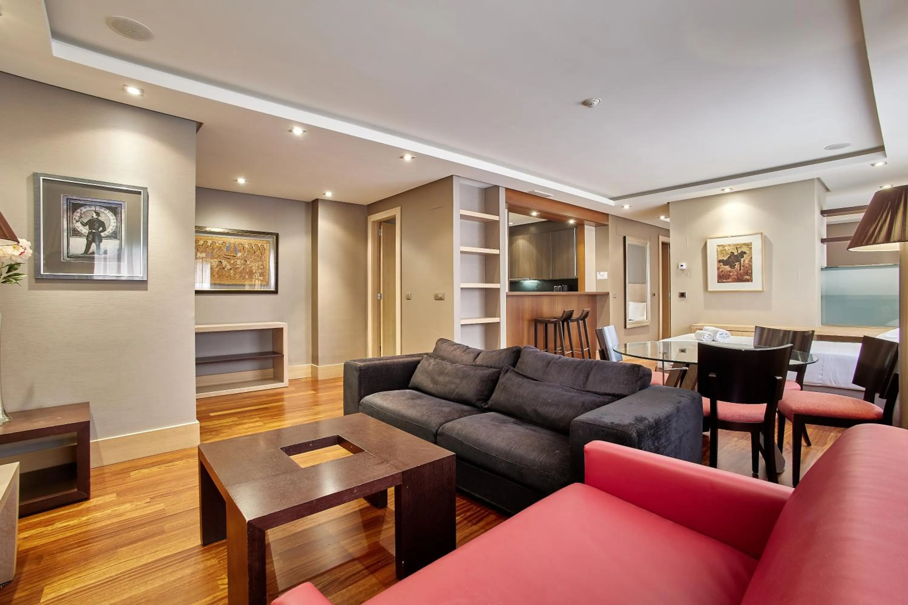 Seating area in Washington Parquesol Suites & Hotel