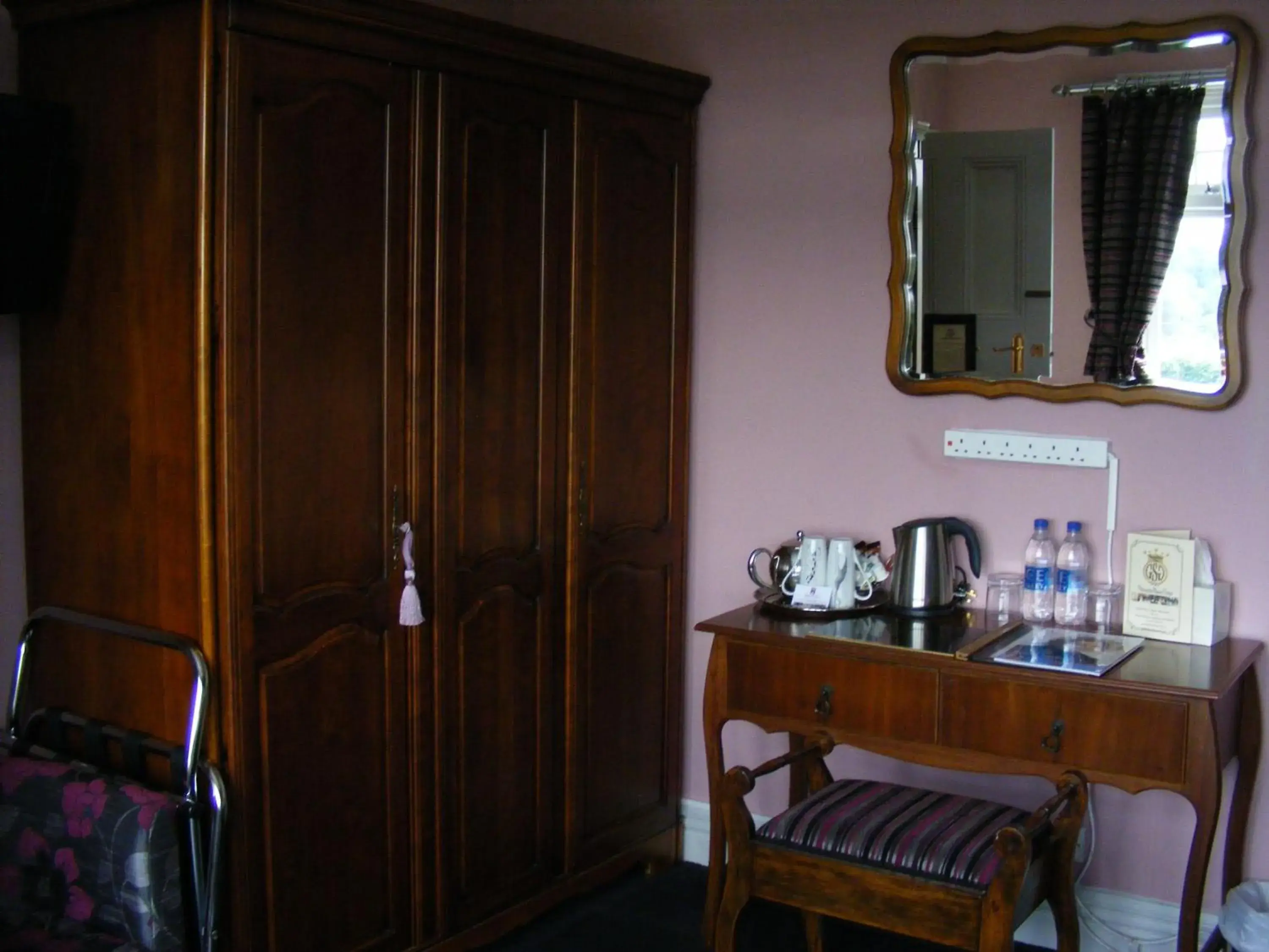 Decorative detail, Coffee/Tea Facilities in Grimscote Manor Hotel