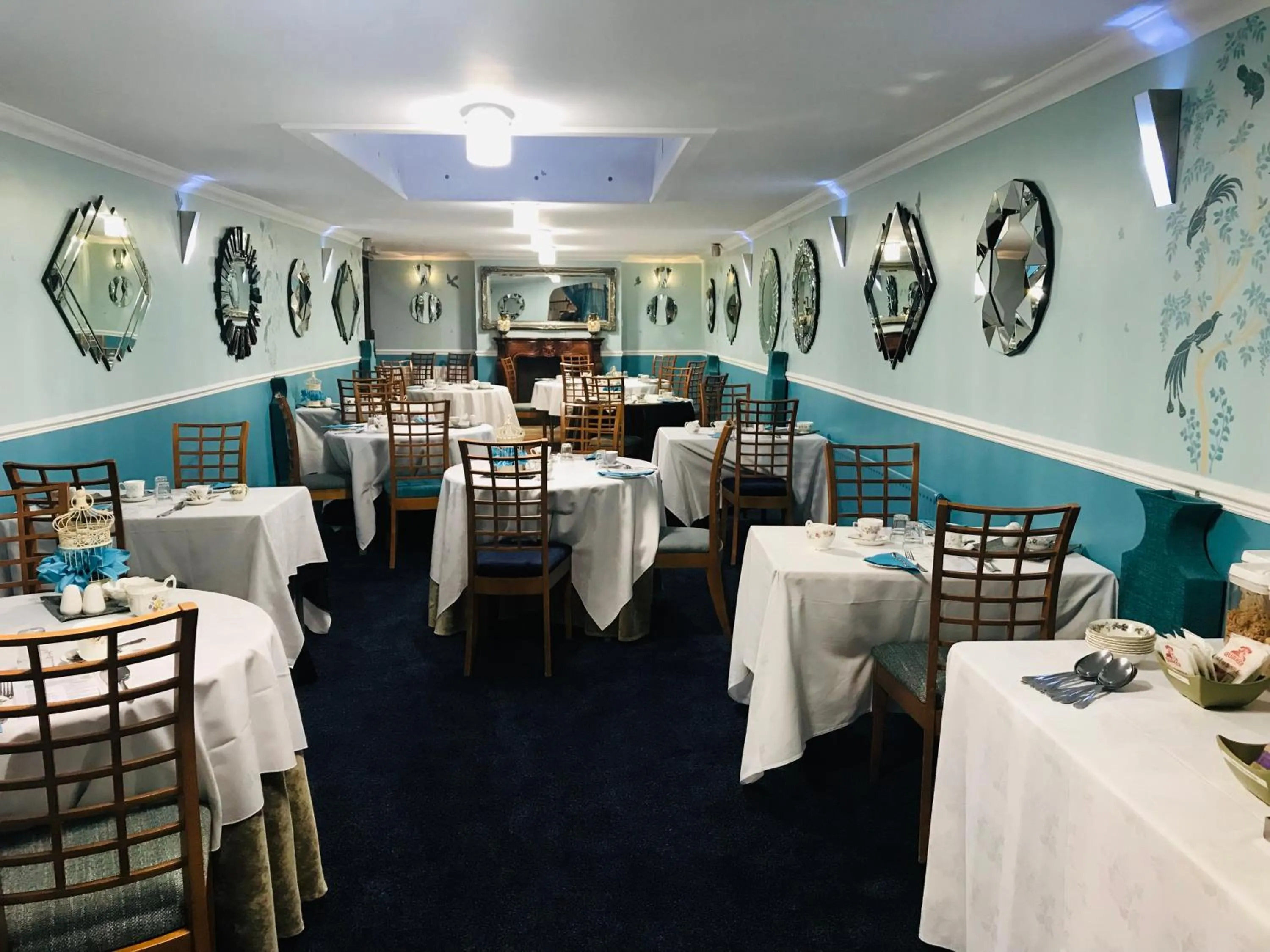 Restaurant/places to eat in Grimscote Manor Hotel
