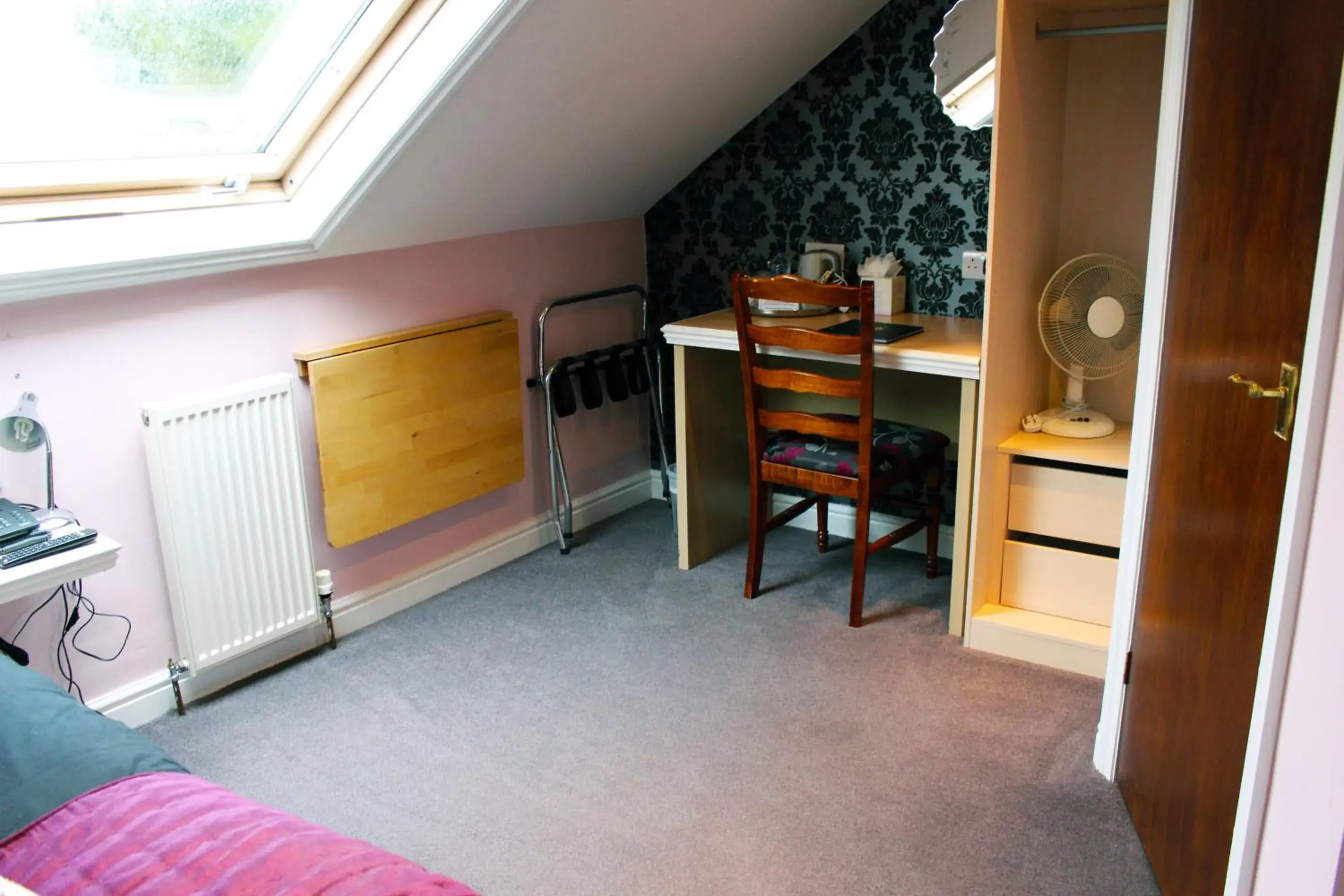 Bedroom in Grimscote Manor Hotel