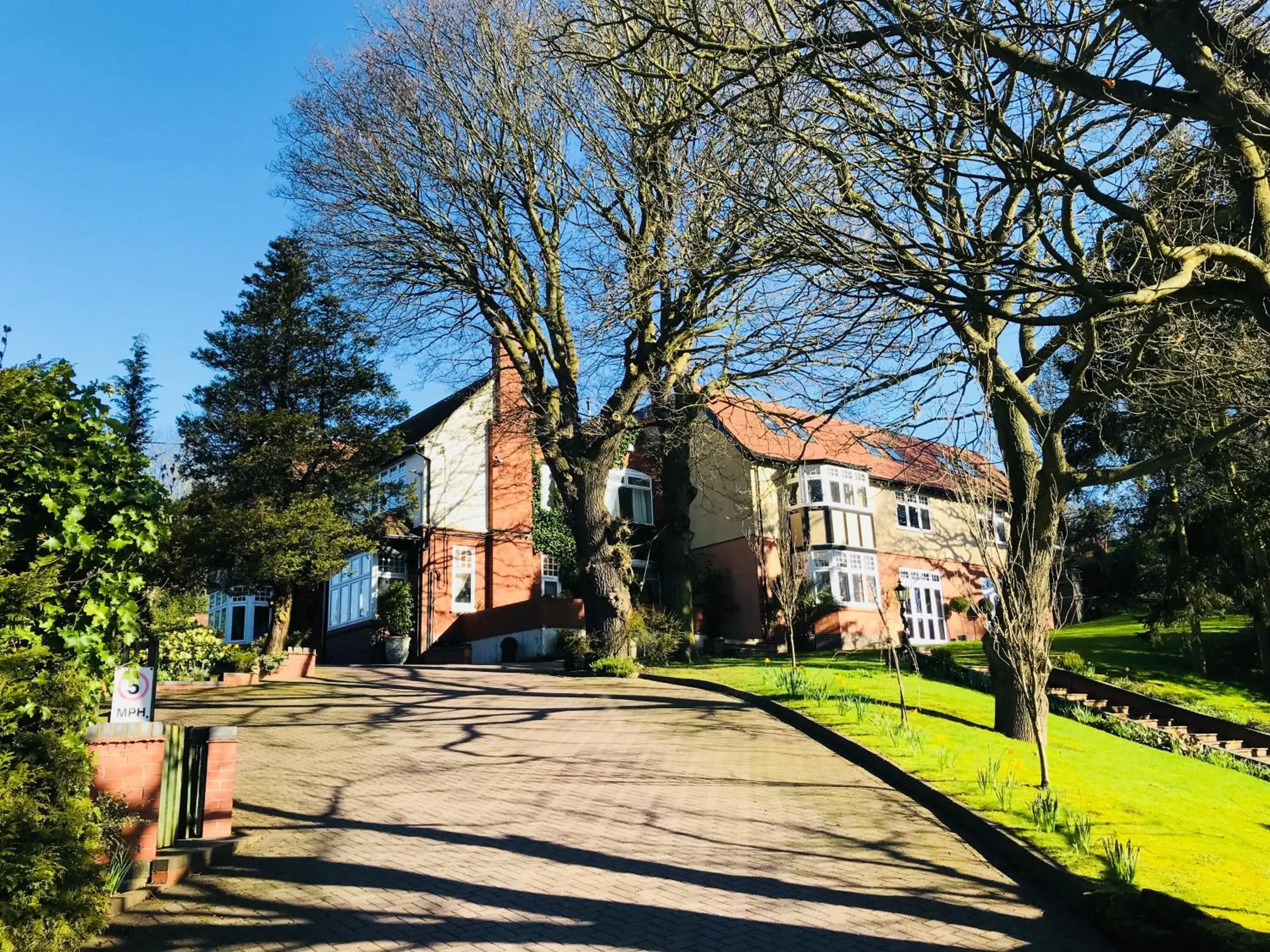 Property Building in Grimscote Manor Hotel