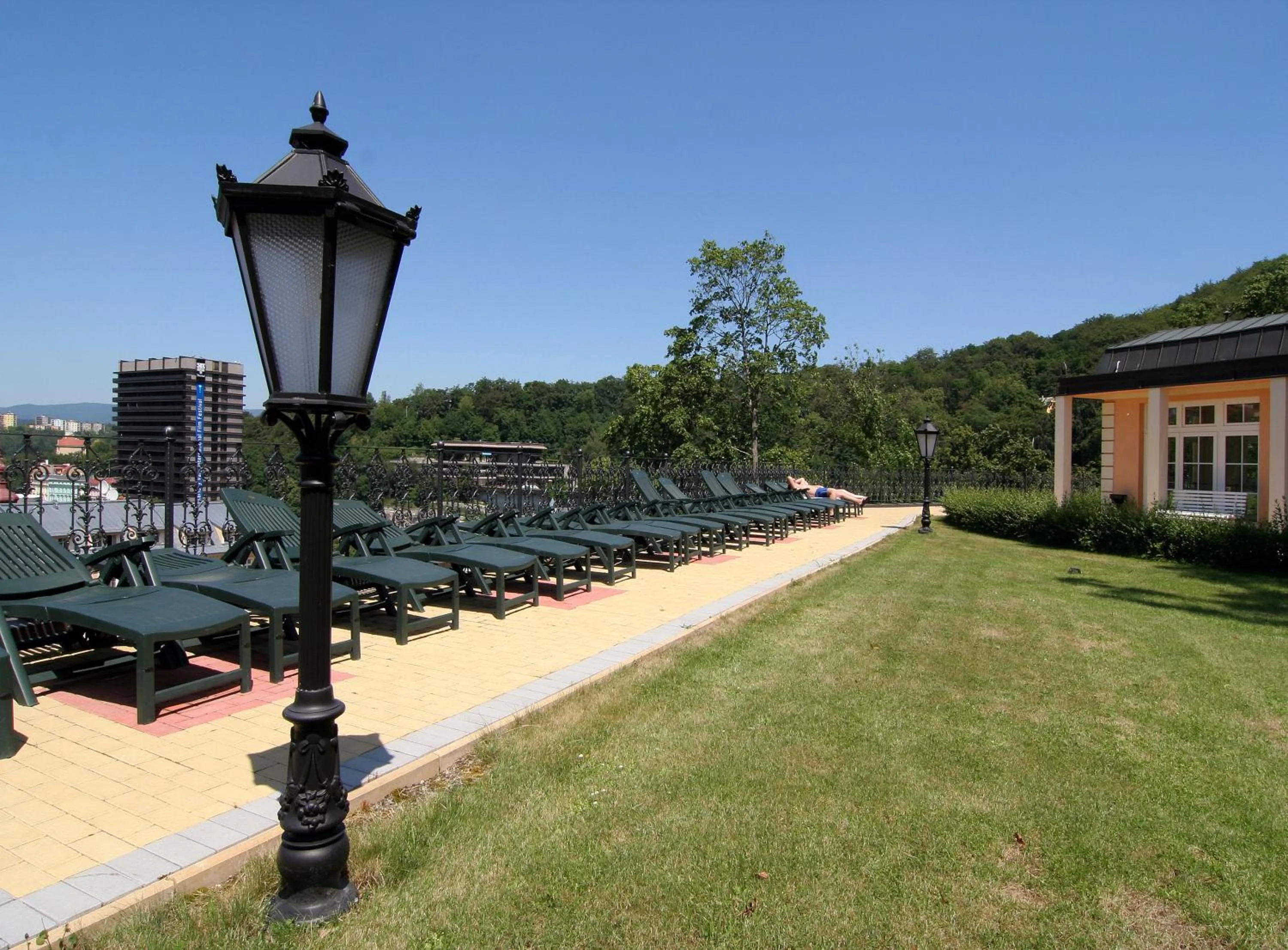 Garden in Bristol Palace