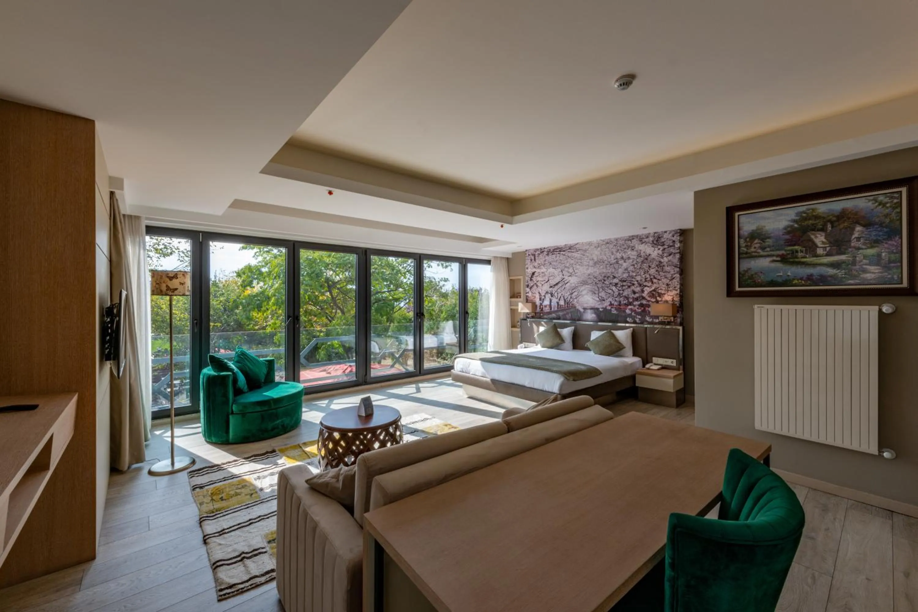 Photo of the whole room in Riva's Moda